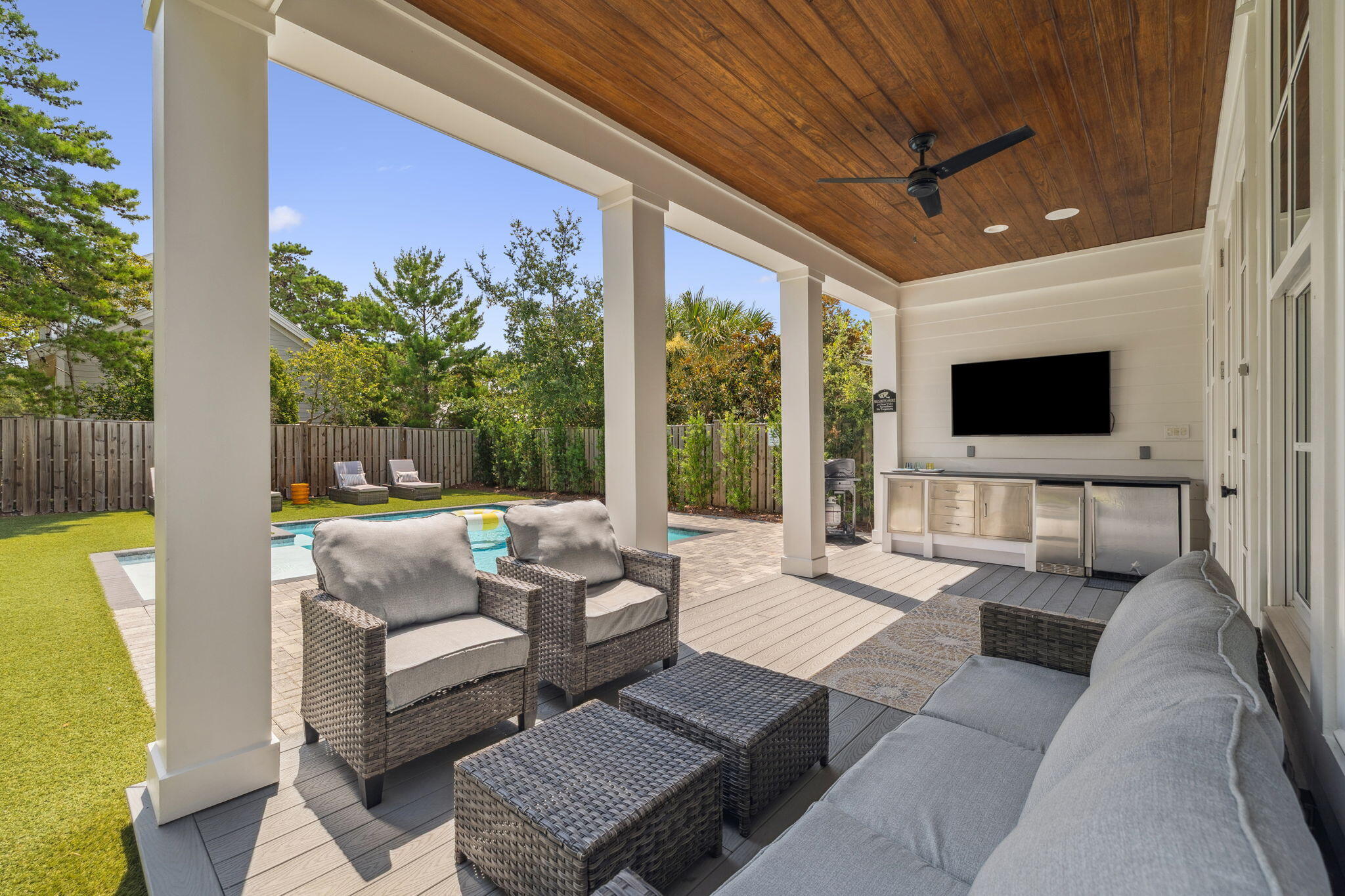 BLUE MOUNTAIN BEACH - Residential