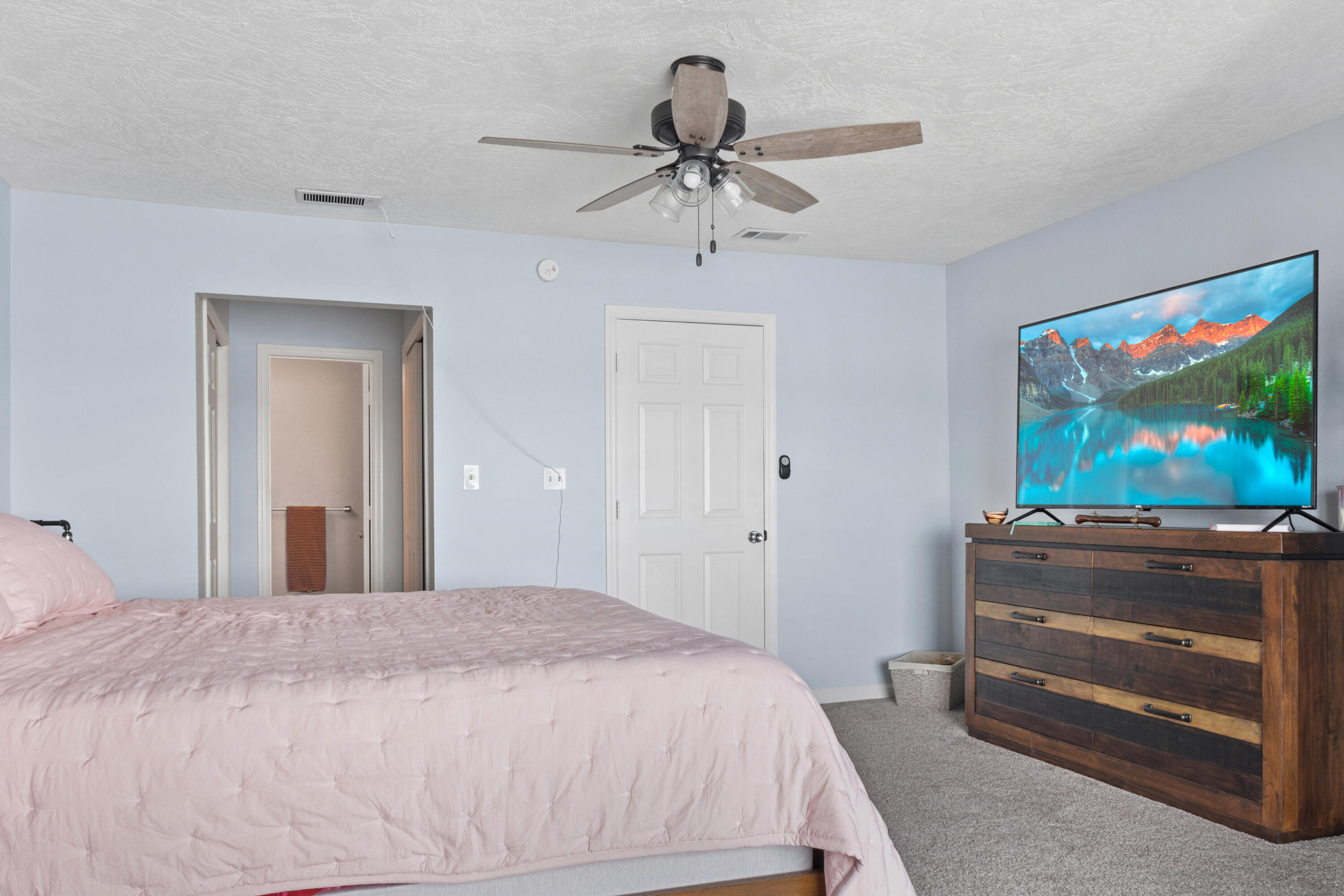SNUG HARBOR - Residential
