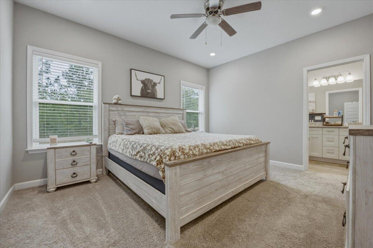 MAJESTIC OAKS VINEYARD - Residential