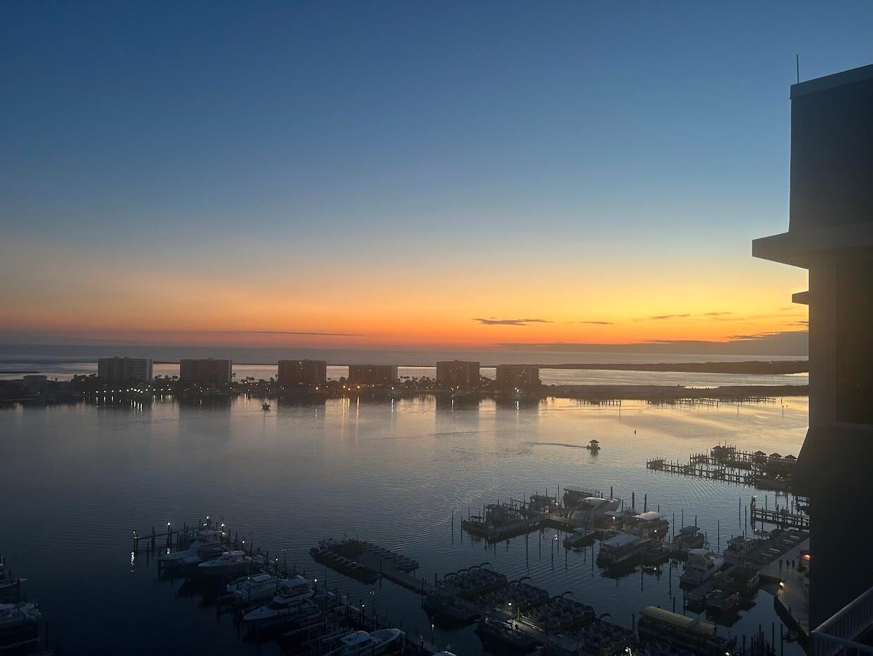 DESTIN YACHT CLUB - Residential