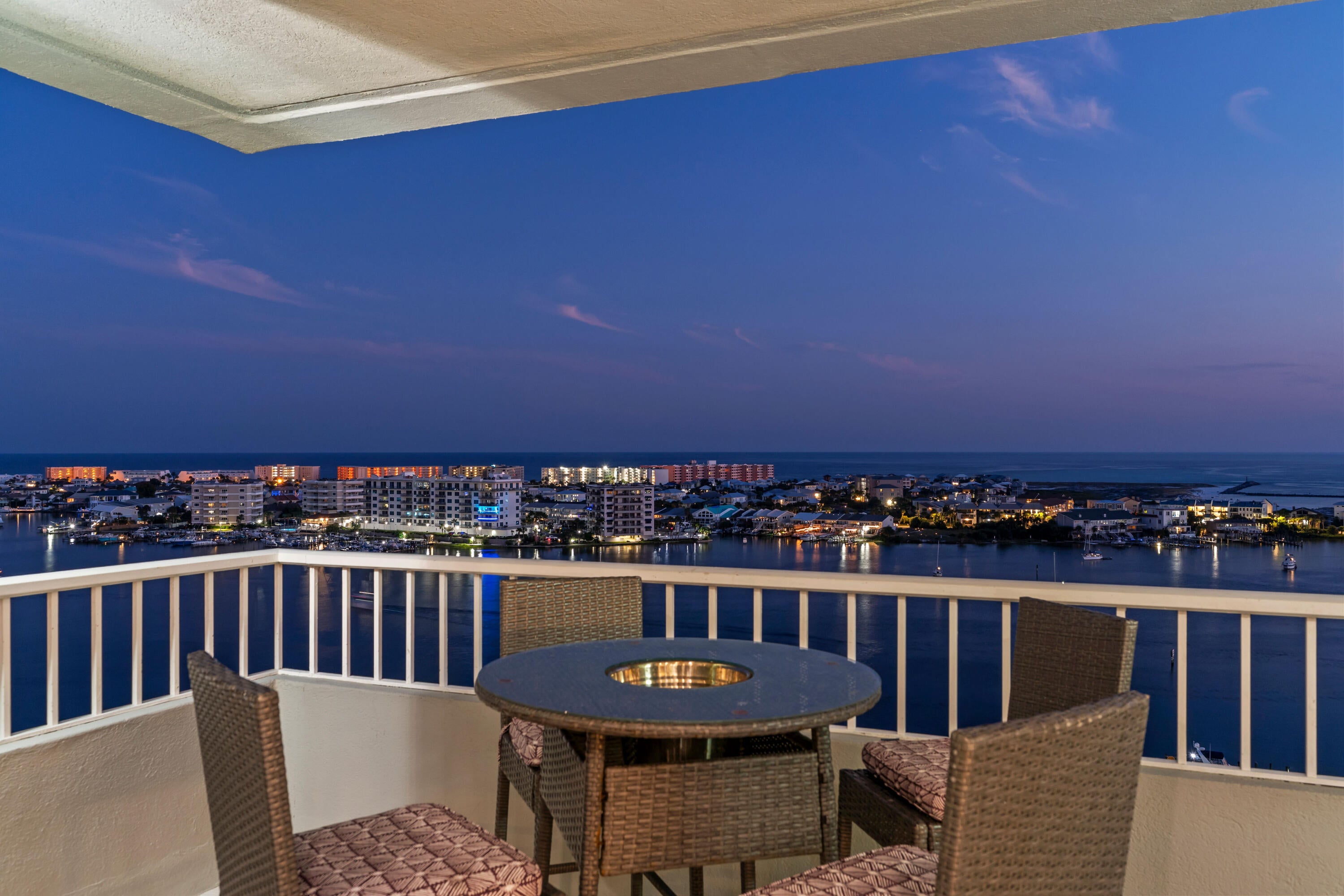 DESTIN YACHT CLUB - Residential