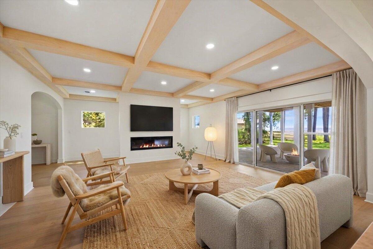 DESTIN MORENO POINT - Residential