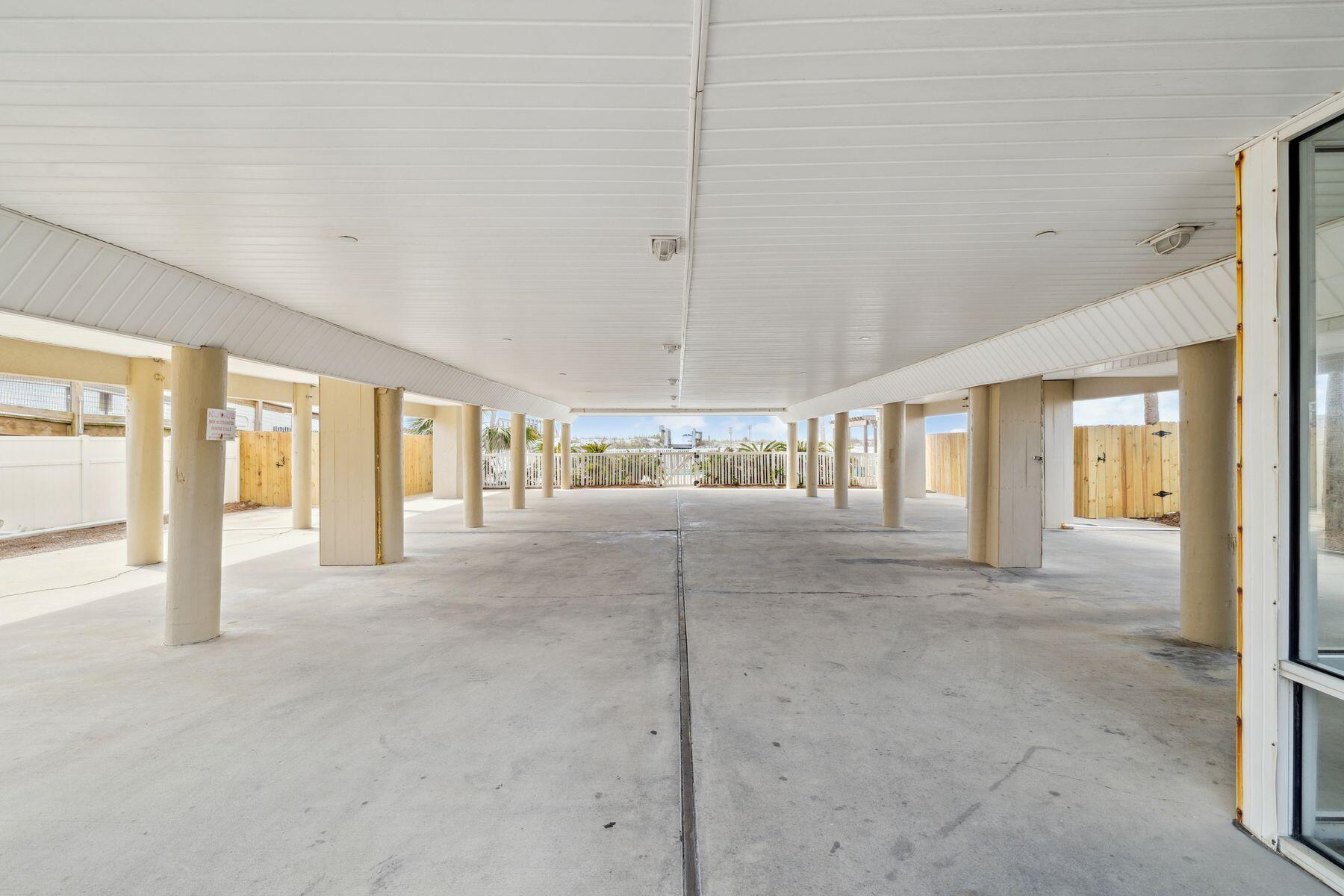 VERANDA CONDO - Residential