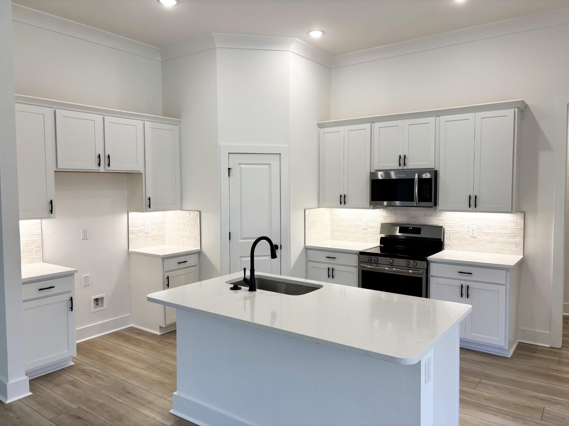 HOUSTON PLACE - Residential