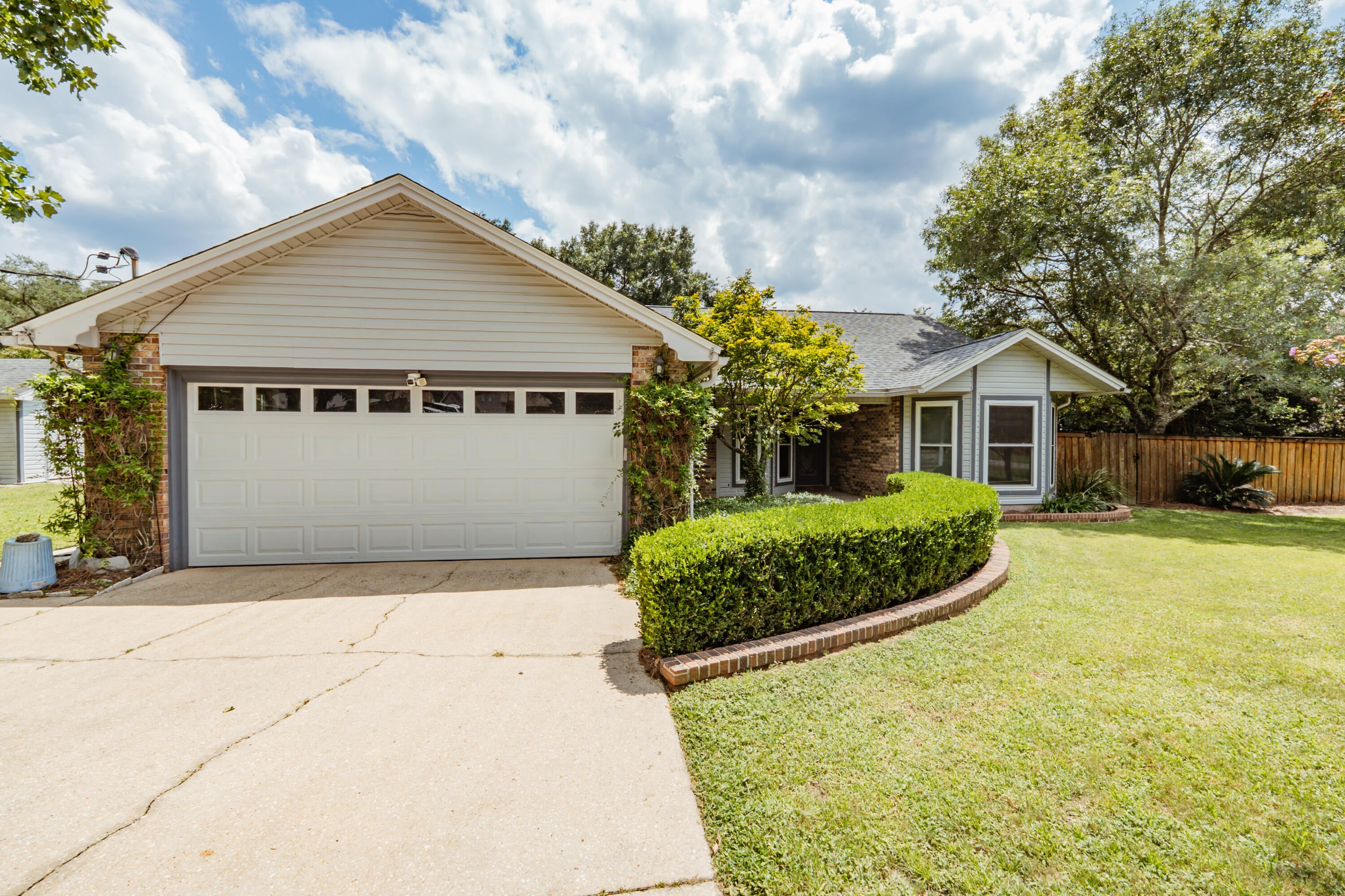 PAGE PLACE - Residential