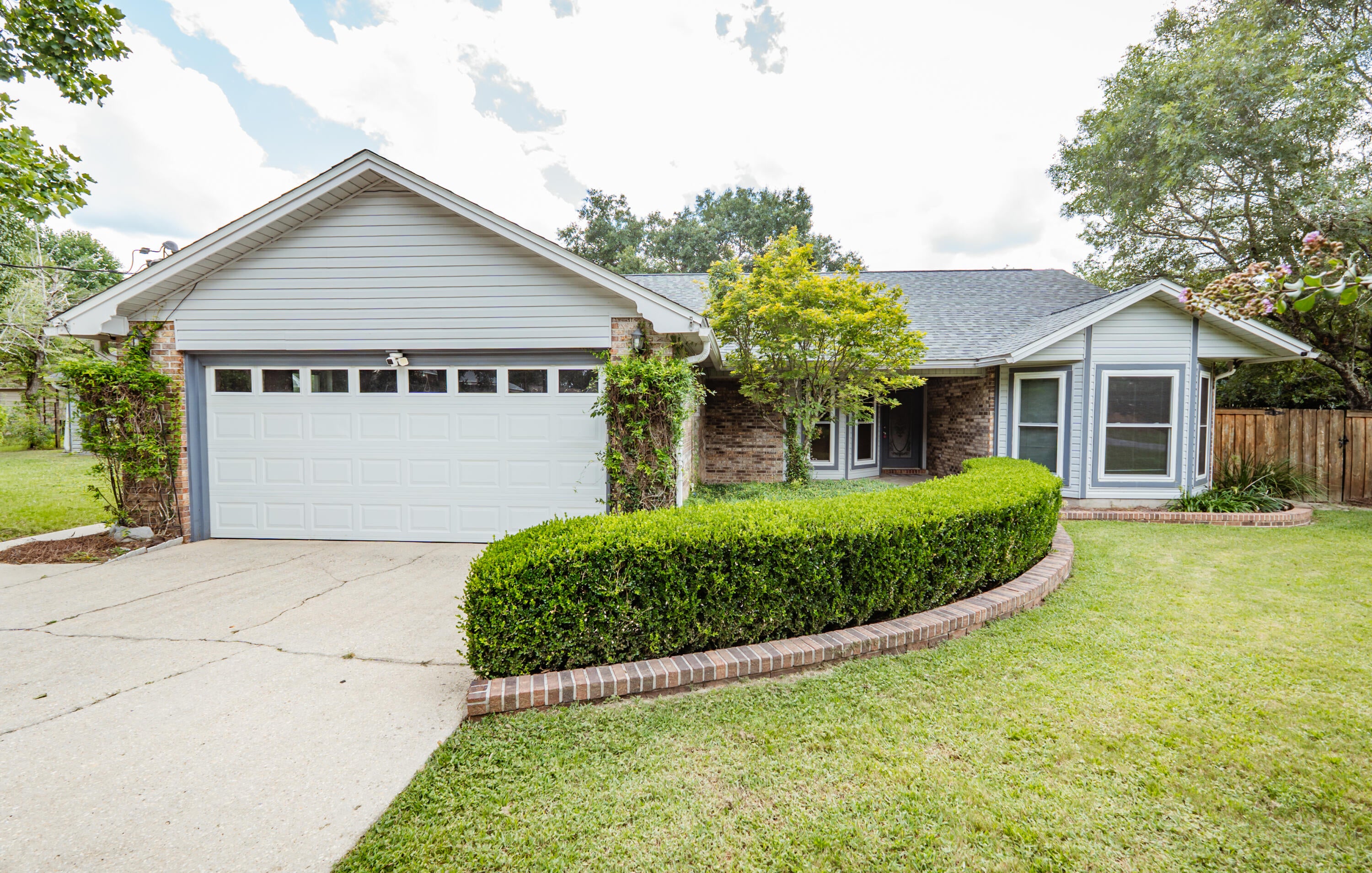 PAGE PLACE - Residential