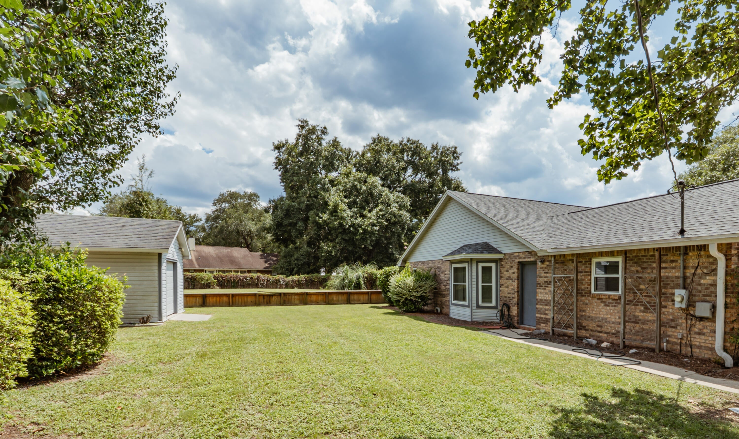 PAGE PLACE - Residential