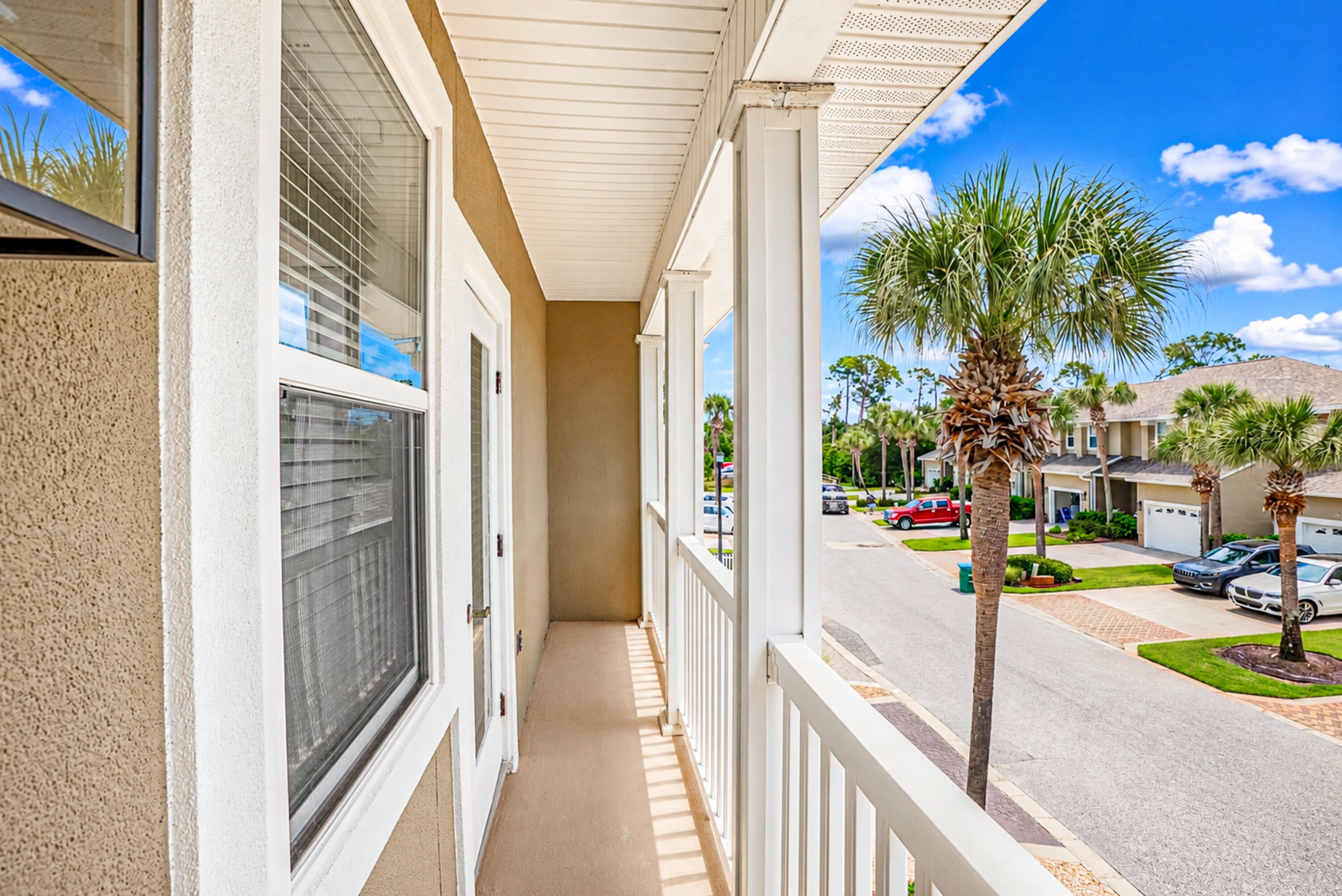 PELICAN BAY - Residential