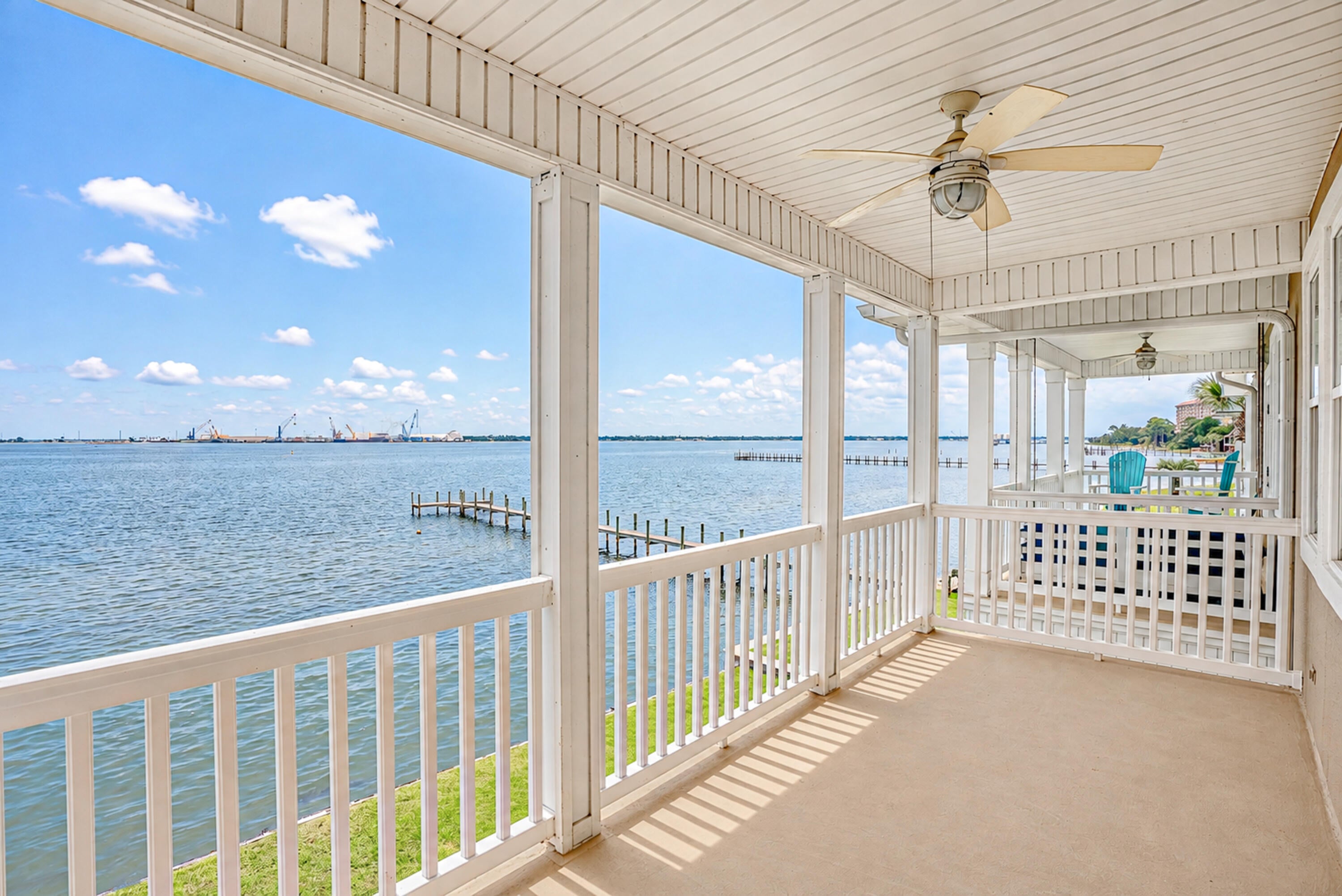 PELICAN BAY - Residential