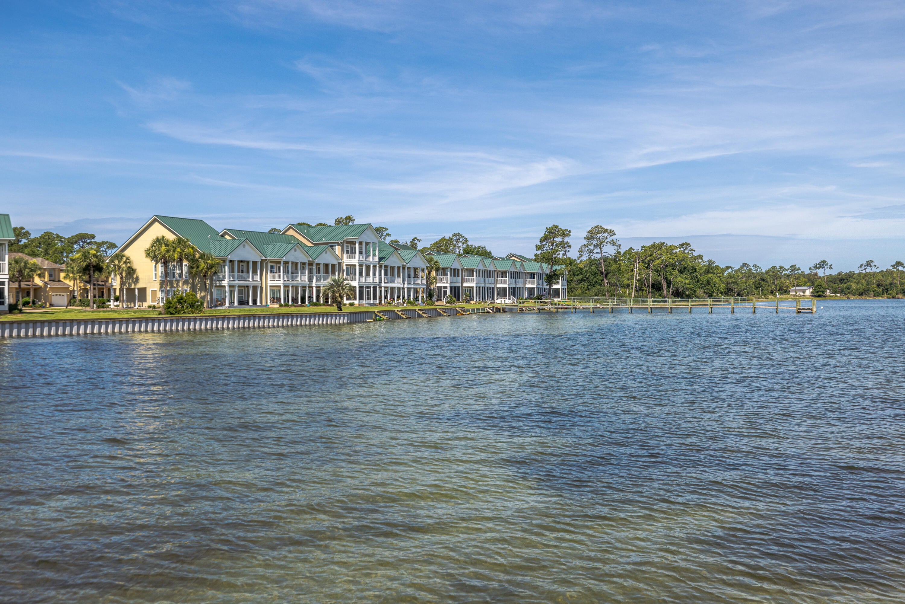PELICAN BAY - Residential