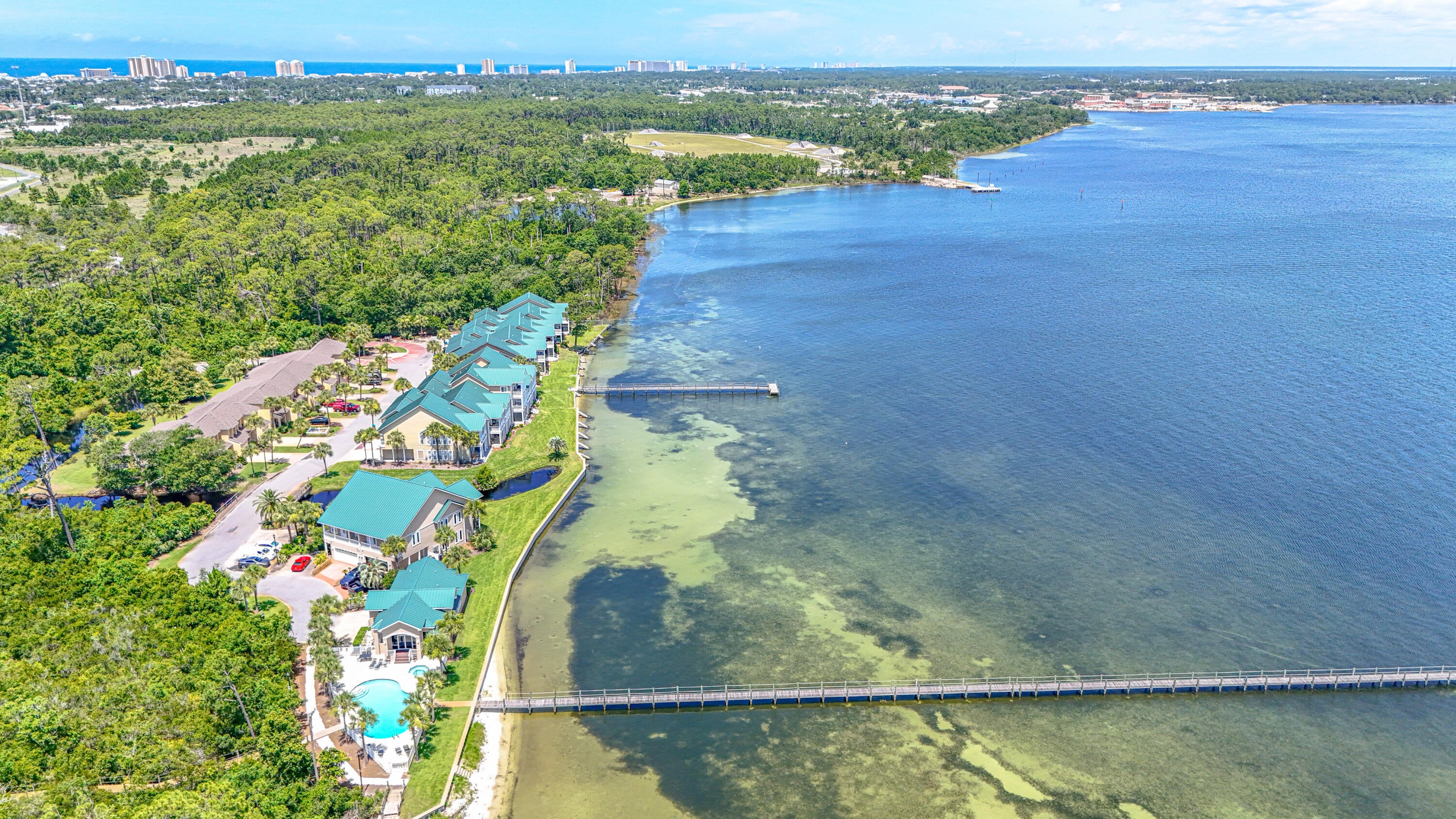 PELICAN BAY - Residential
