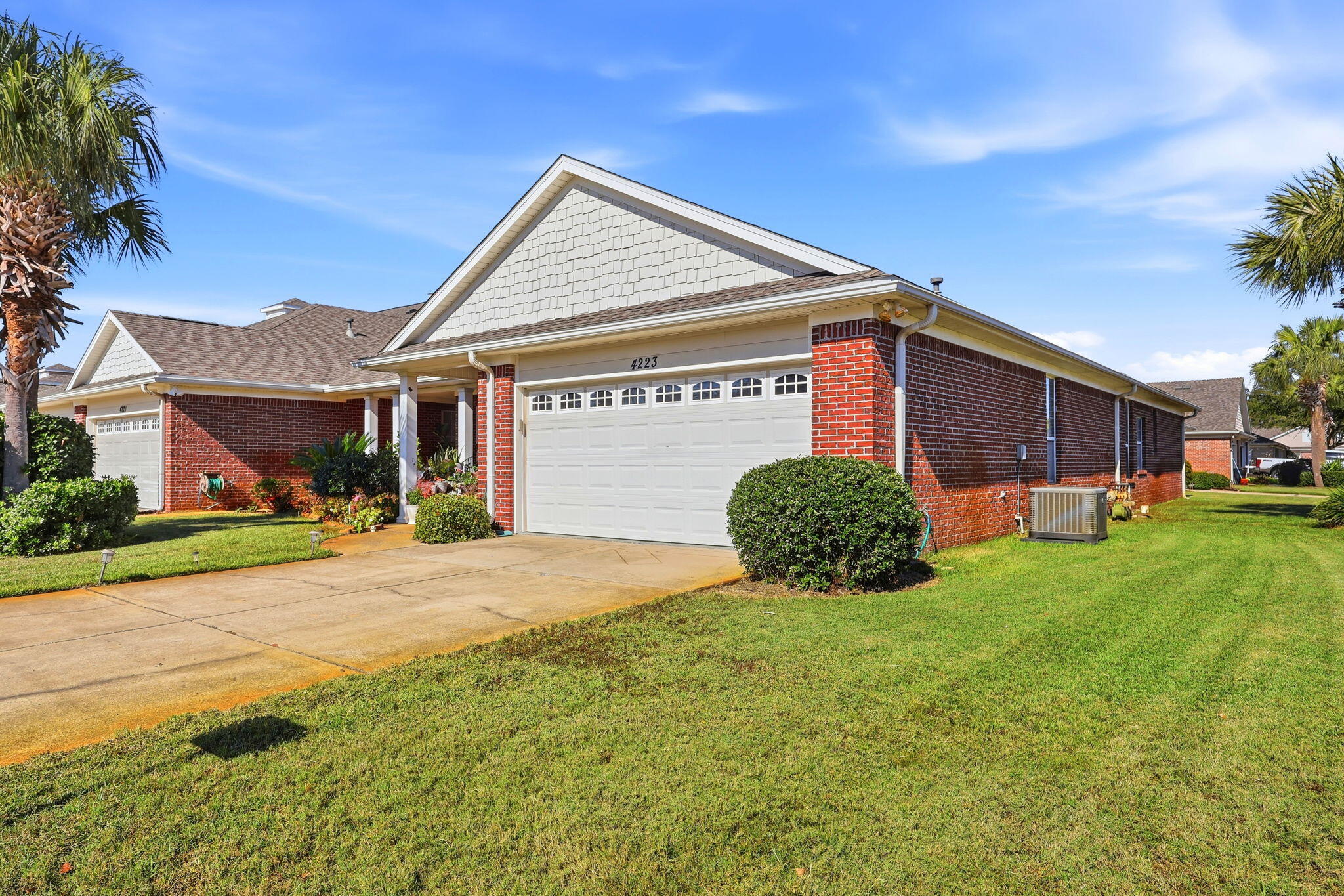 DIAMOND LAKES - Residential