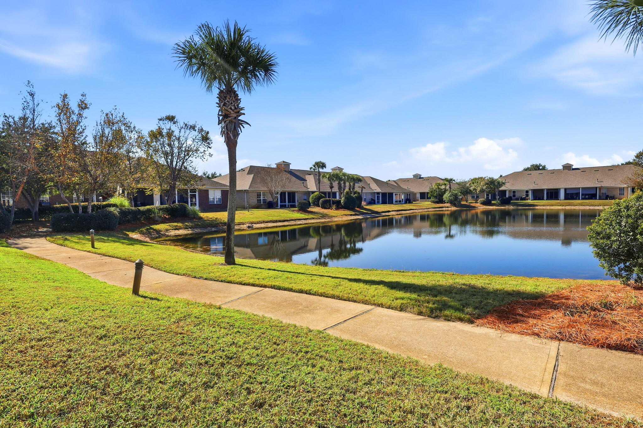 DIAMOND LAKES - Residential