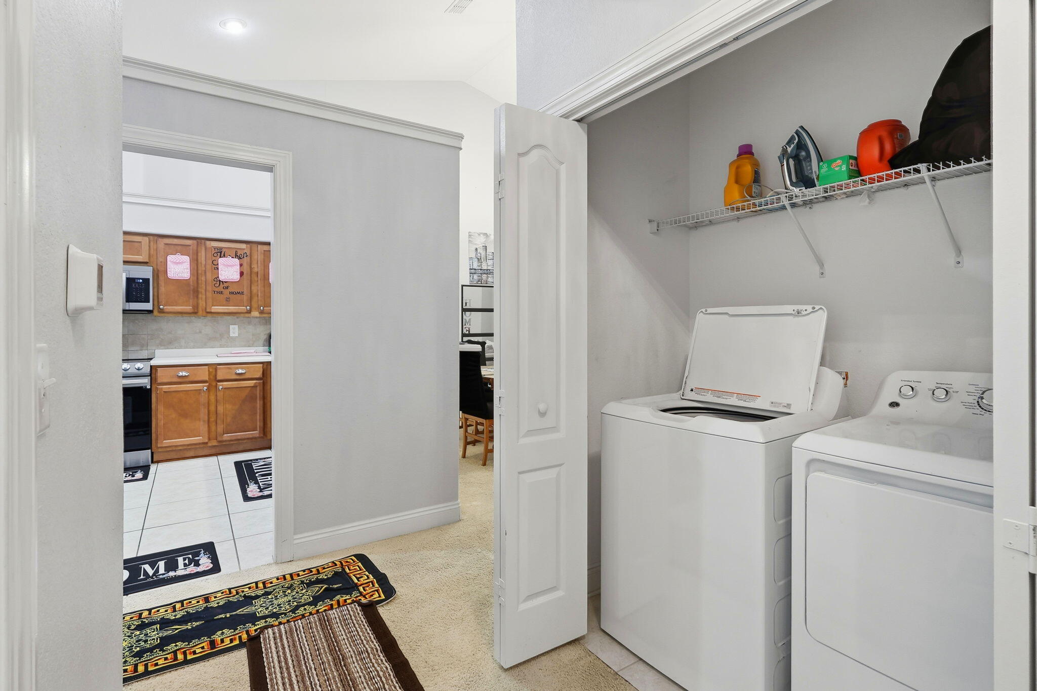 DIAMOND LAKES - Residential