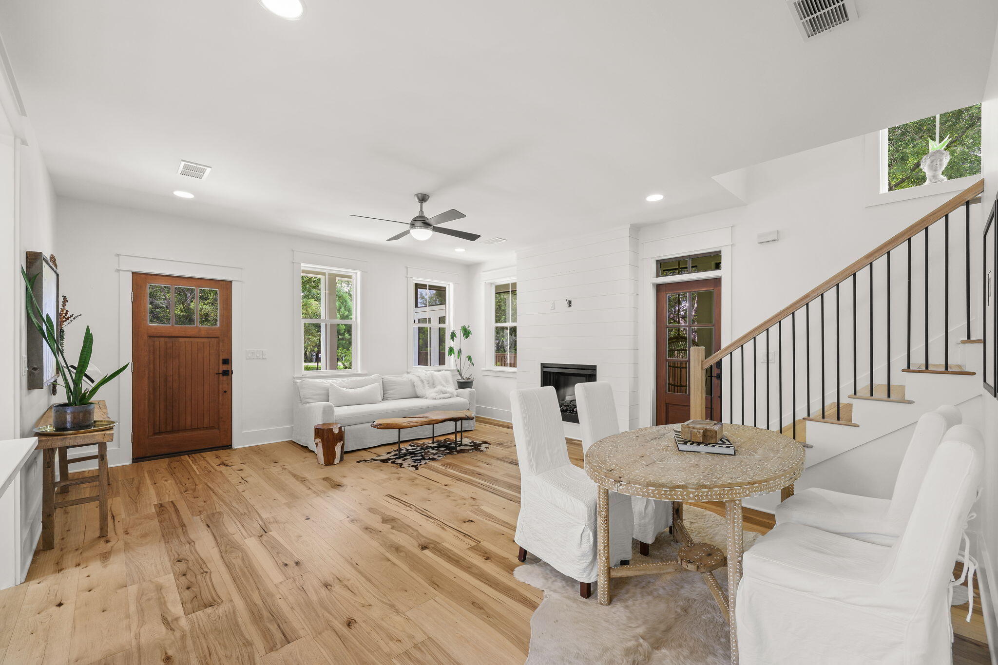 EMERALD SHORES - Residential
