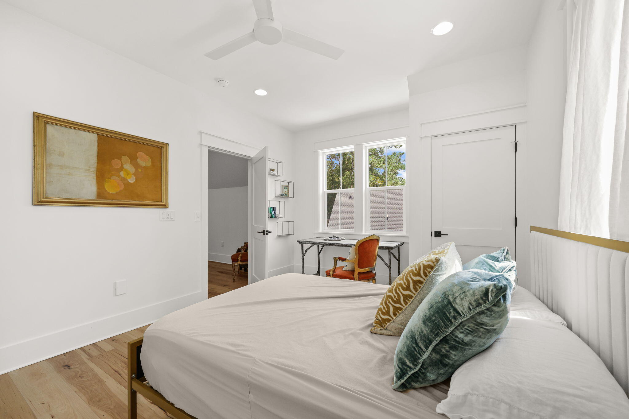 EMERALD SHORES - Residential