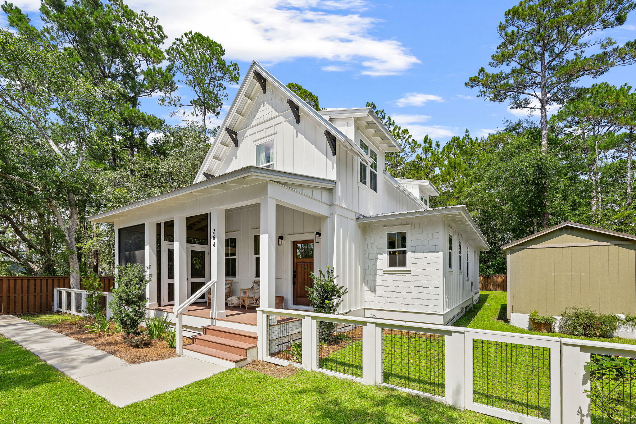 EMERALD SHORES - Residential