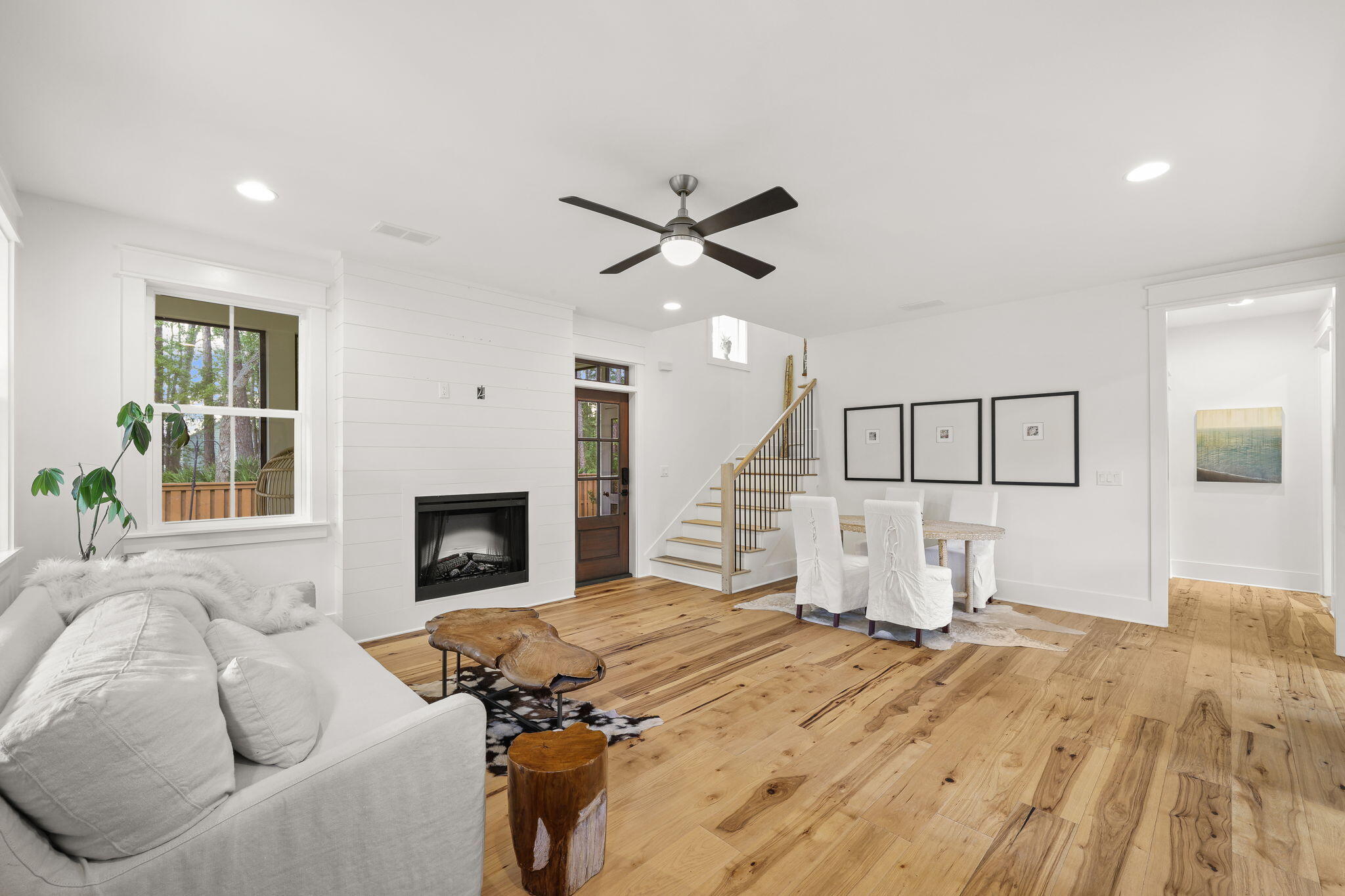EMERALD SHORES - Residential