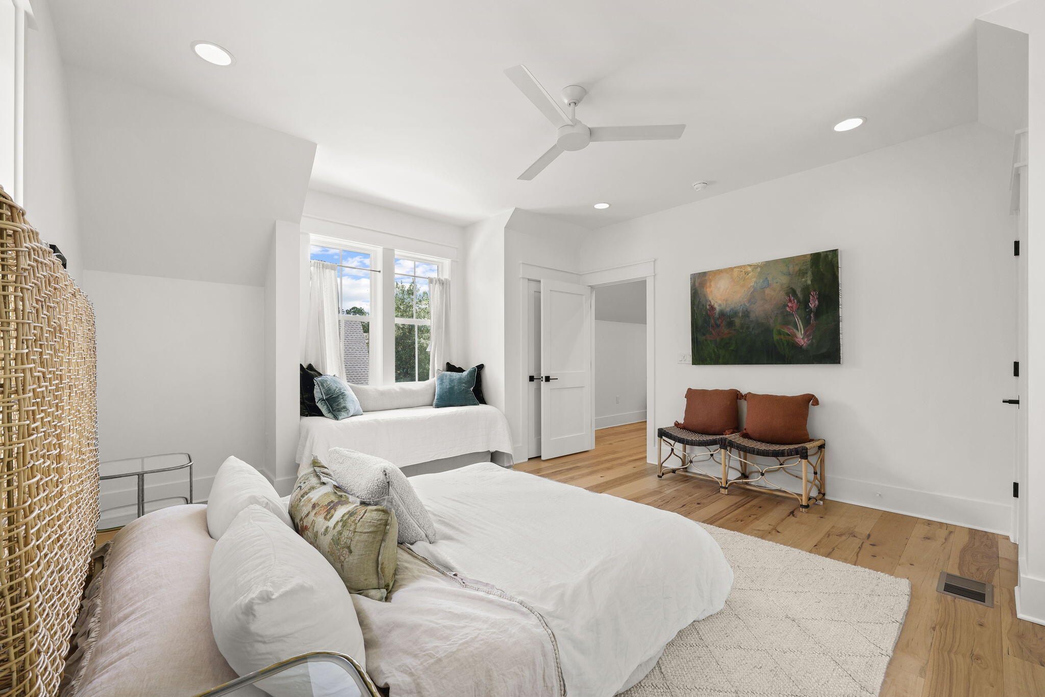 EMERALD SHORES - Residential