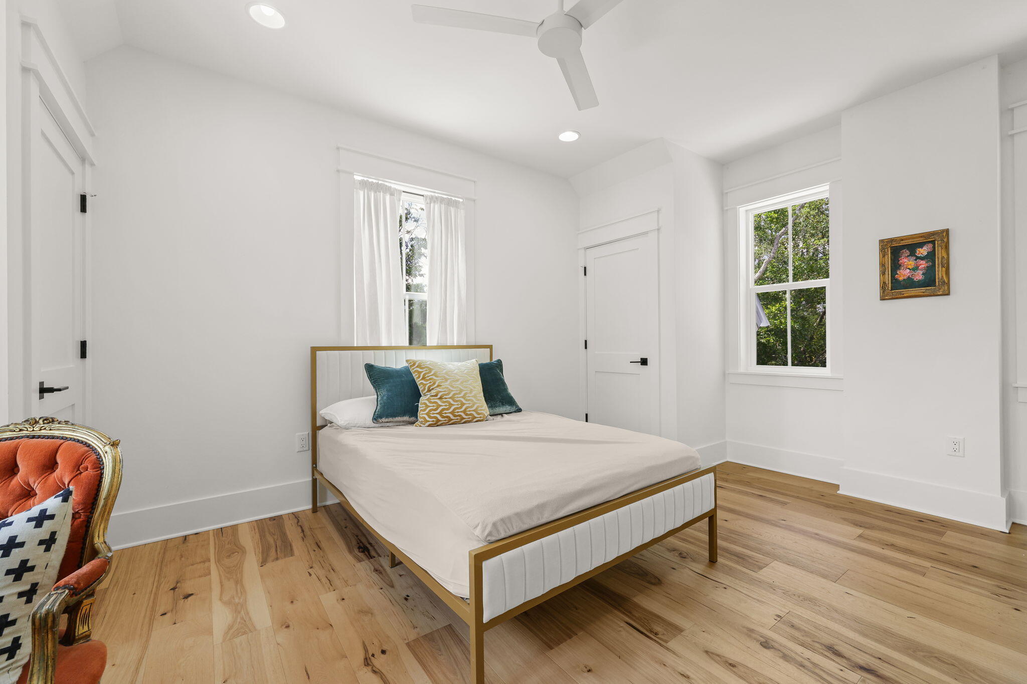 EMERALD SHORES - Residential
