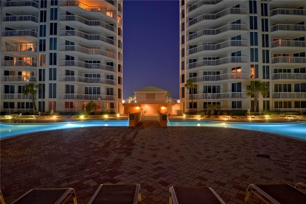SILVER BEACH TOWERS WEST - Residential