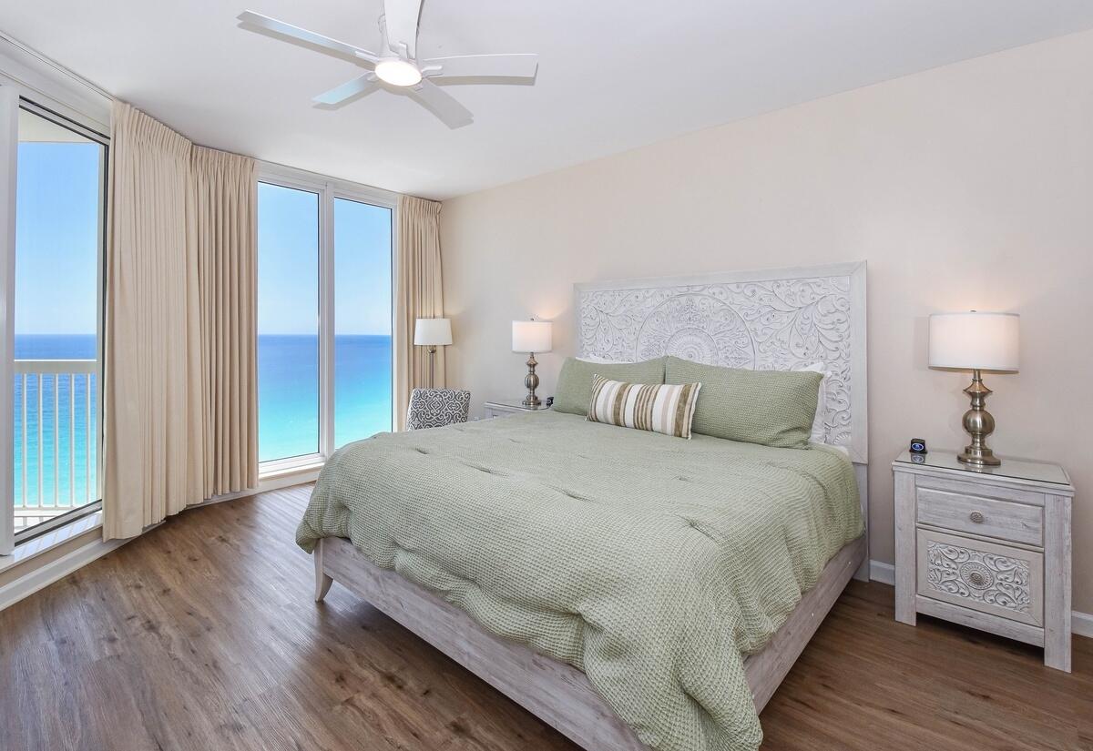 SILVER BEACH TOWERS WEST - Residential