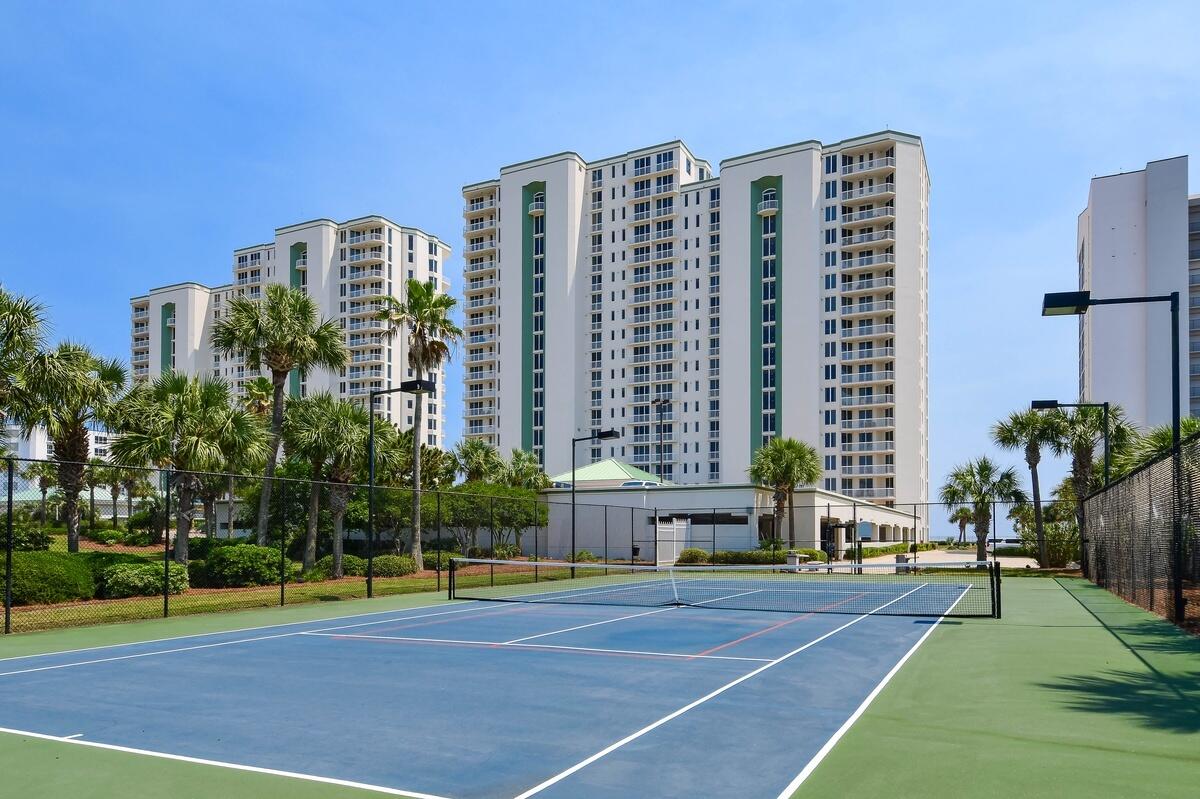 SILVER BEACH TOWERS WEST - Residential