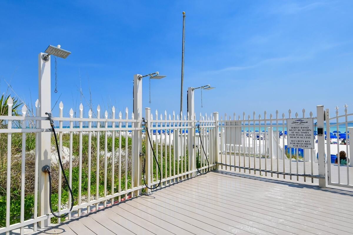 SILVER BEACH TOWERS WEST - Residential
