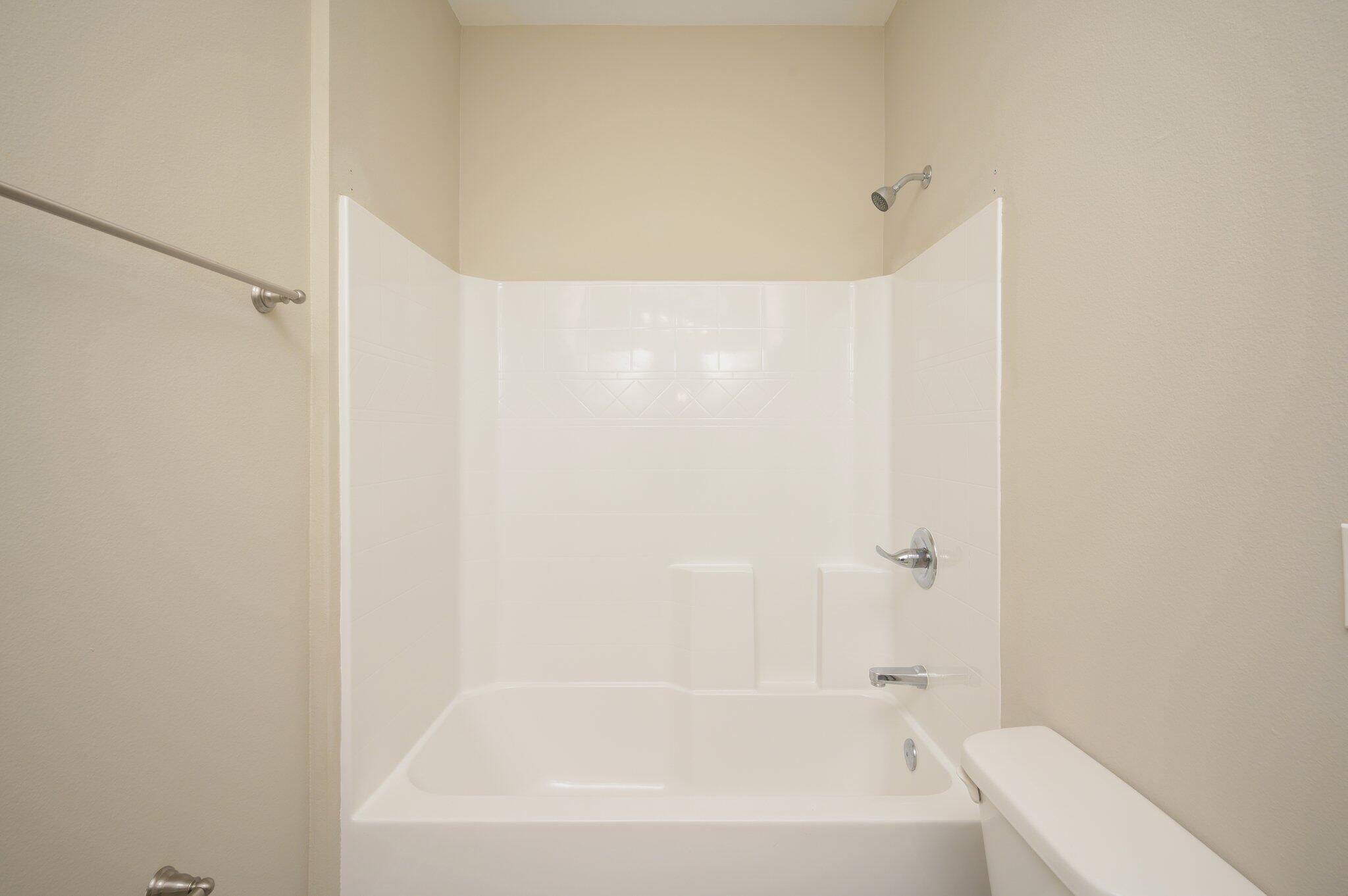 CRESCENT SHORES - Residential Lease