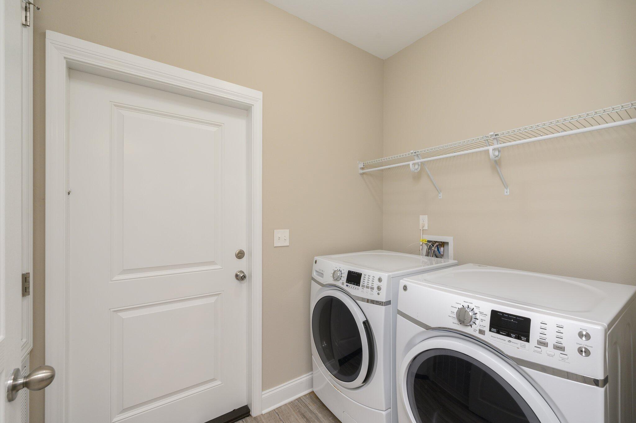 CRESCENT SHORES - Residential Lease