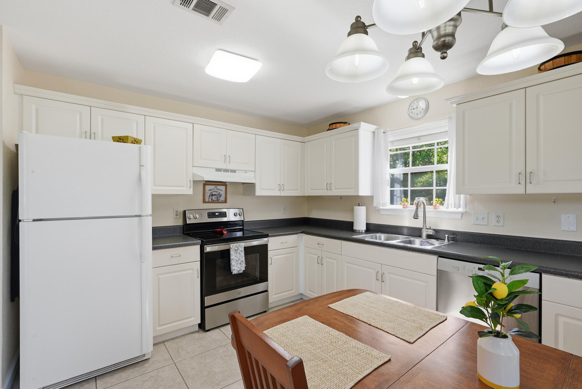 MAGNOLIA LANDING - Residential