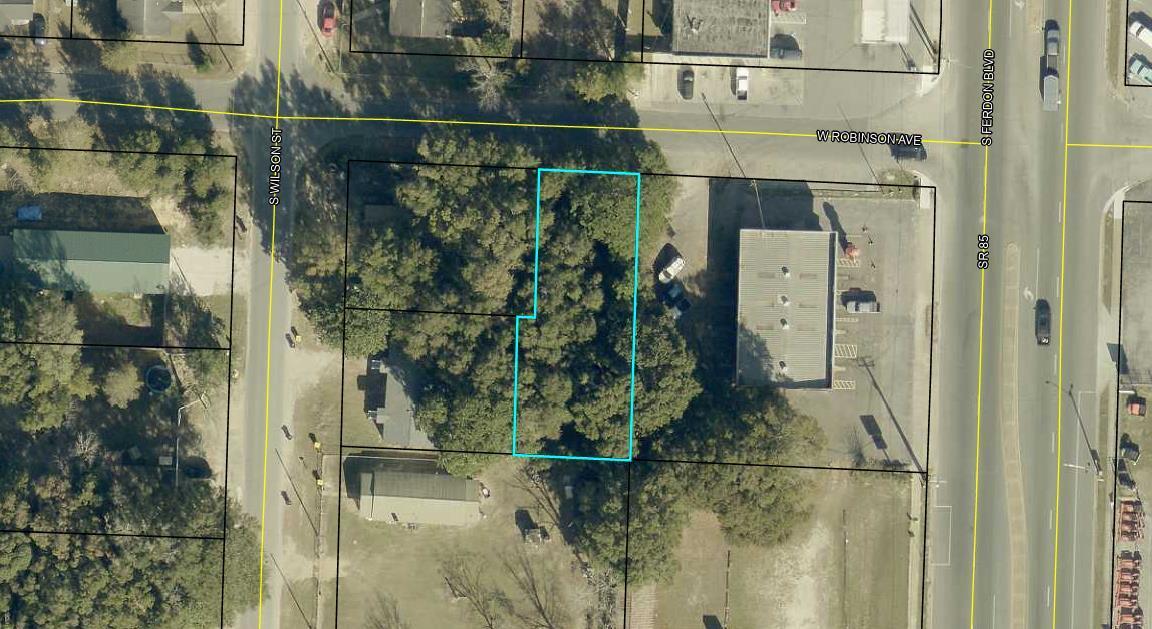 This could be your perfect spot for your small business venture.  This lot is on  your immediate left as you turn onto Robinson W Avenue from South Ferdon Blvd.  It is directly adjacent to Grease Monkey Lube Shop.

Buyer and buyer's agent need to verify  with all agencies such as city zoning and permitting that the property can be used for the intended purpose.