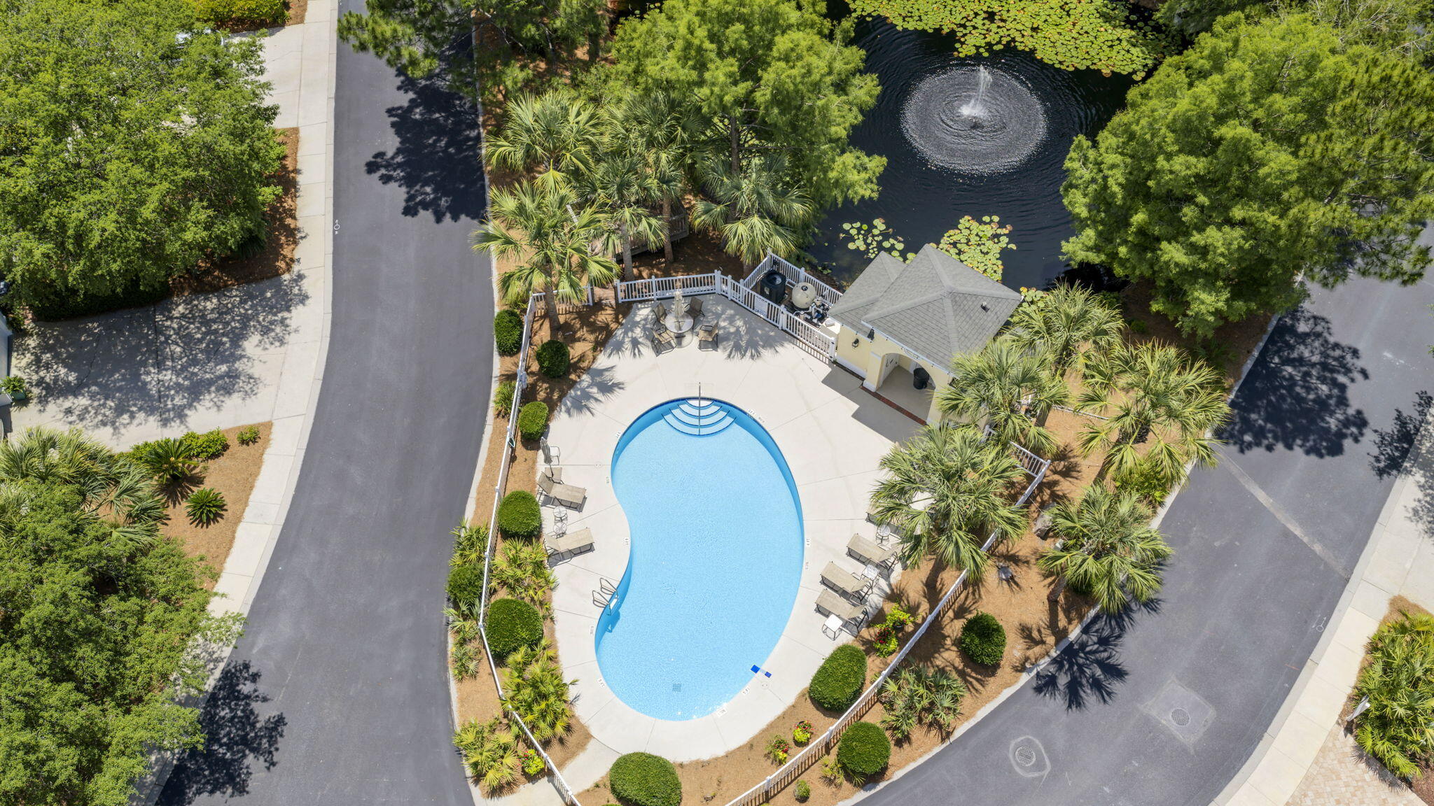 FAIRWAY VILLAS - Residential