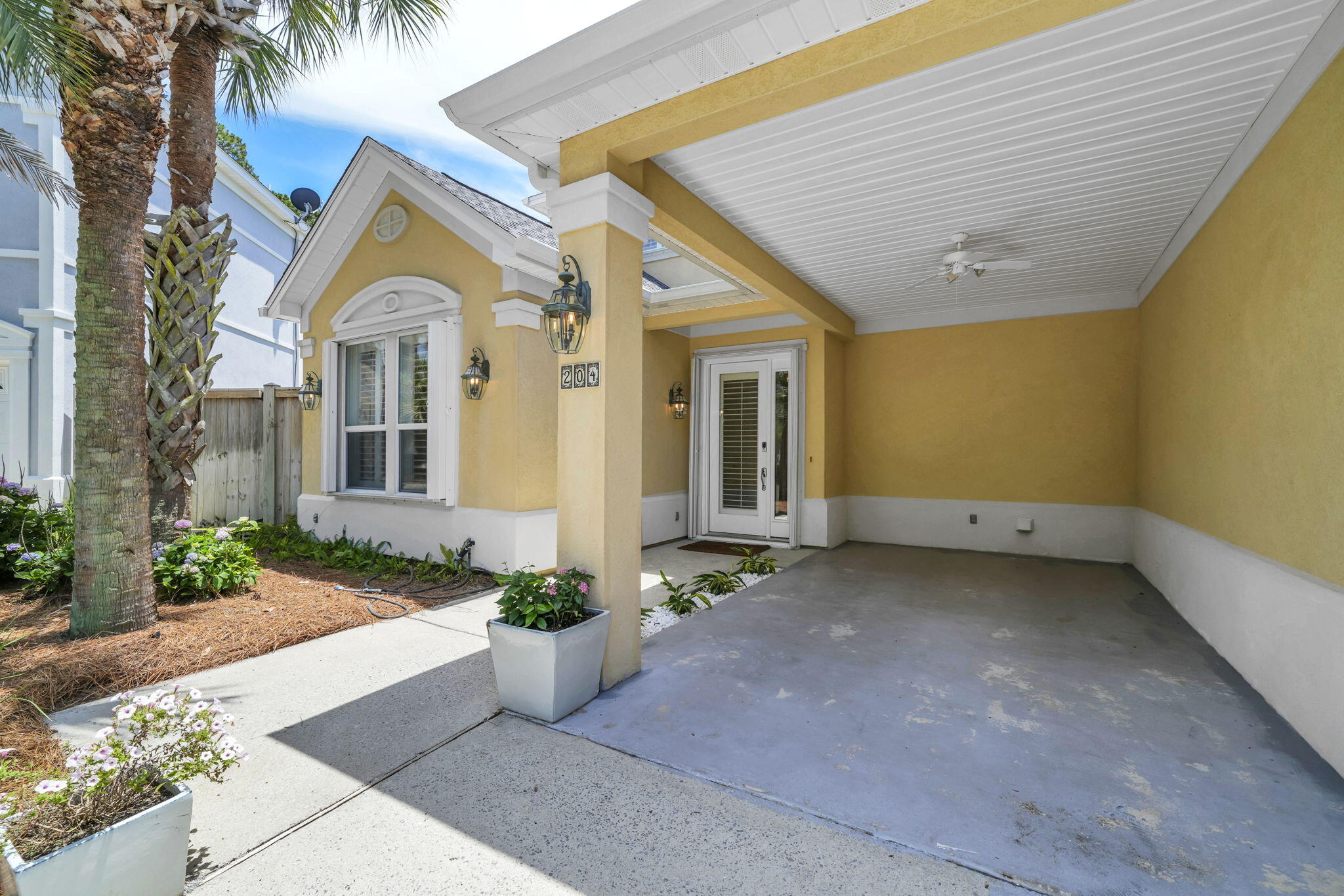 FAIRWAY VILLAS - Residential