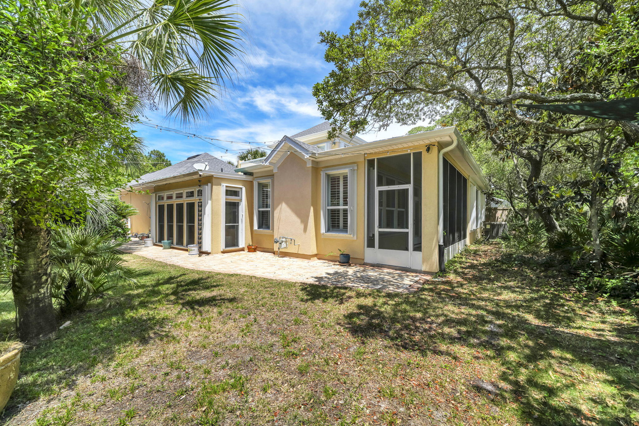 FAIRWAY VILLAS - Residential