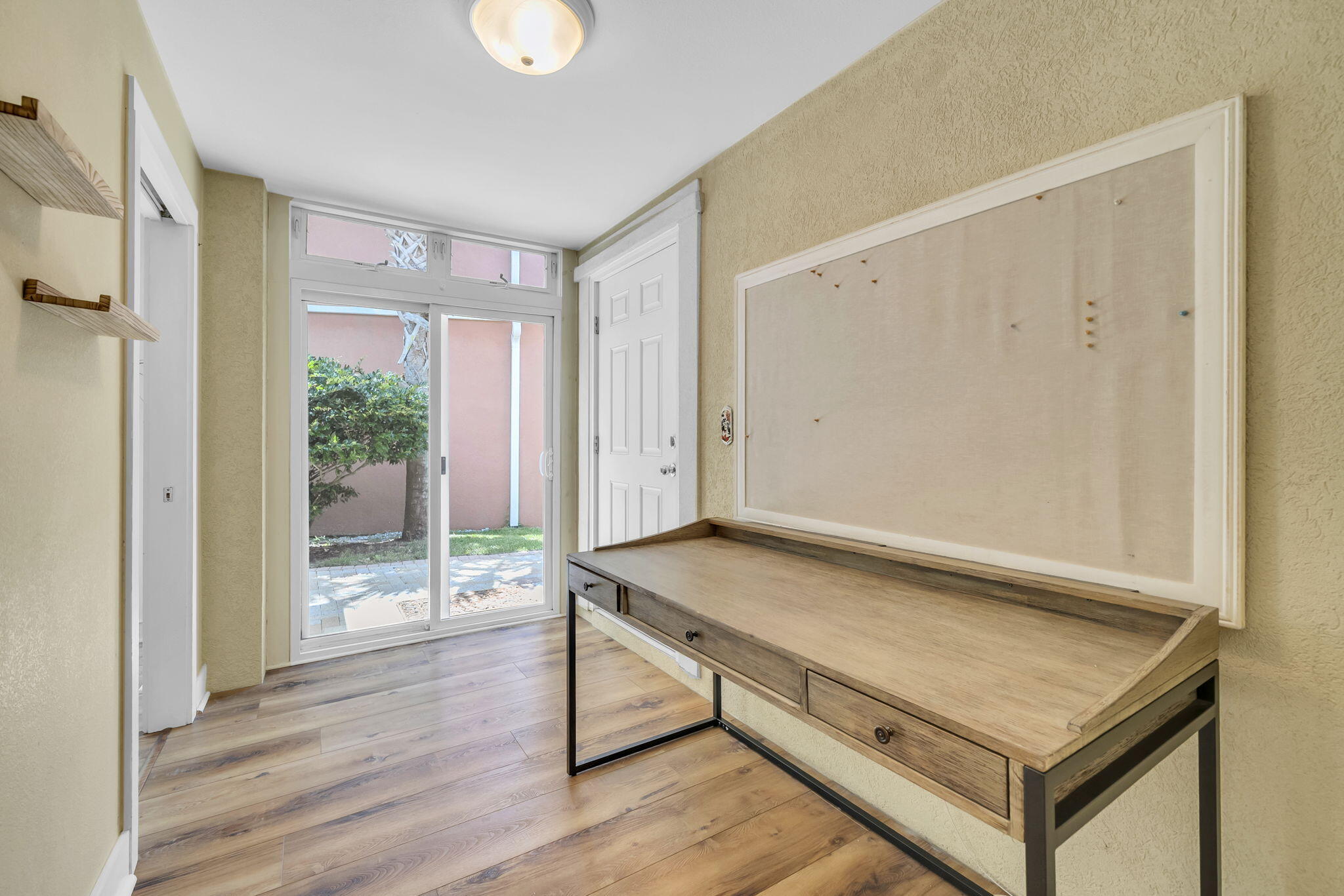 FAIRWAY VILLAS - Residential