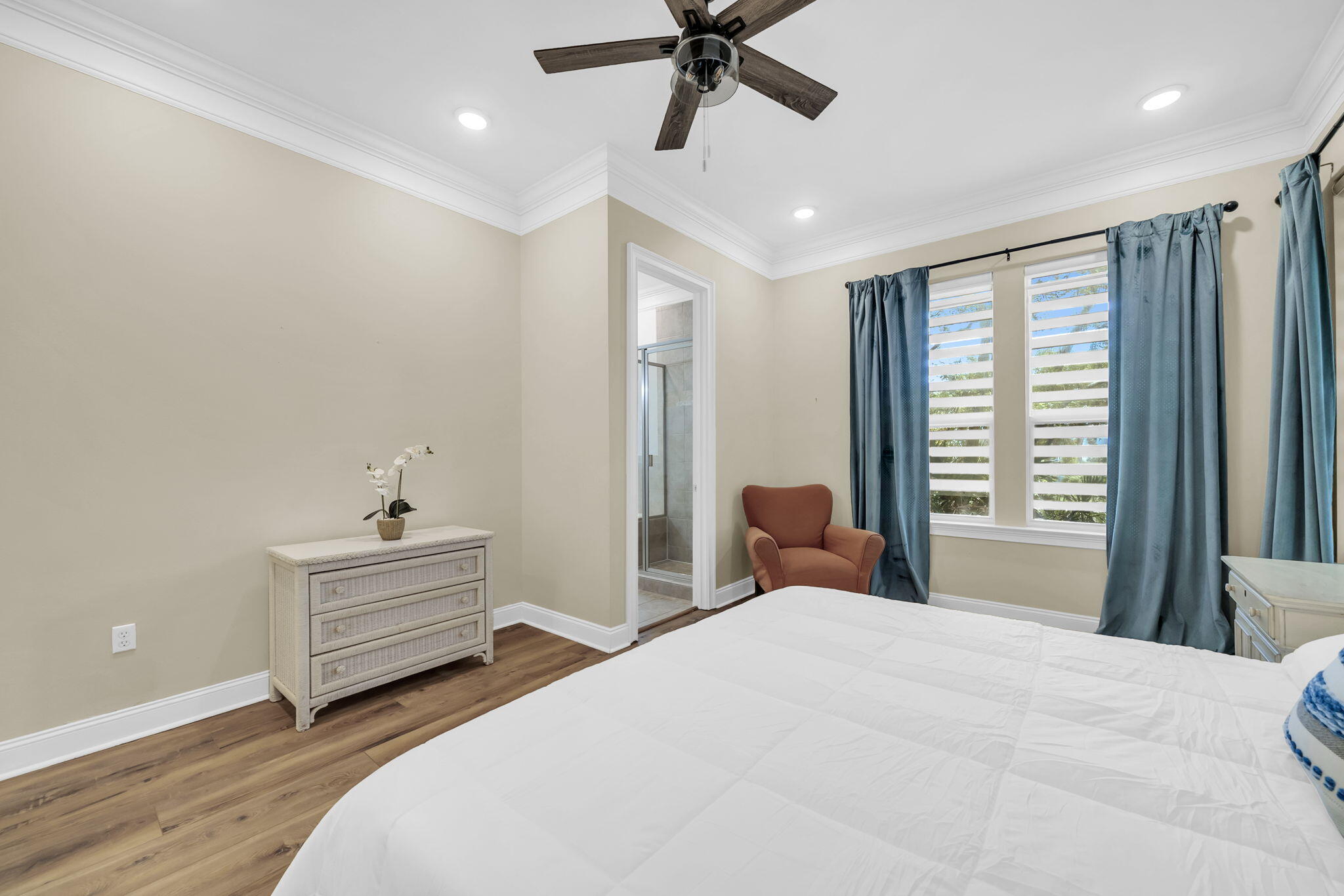 FAIRWAY VILLAS - Residential