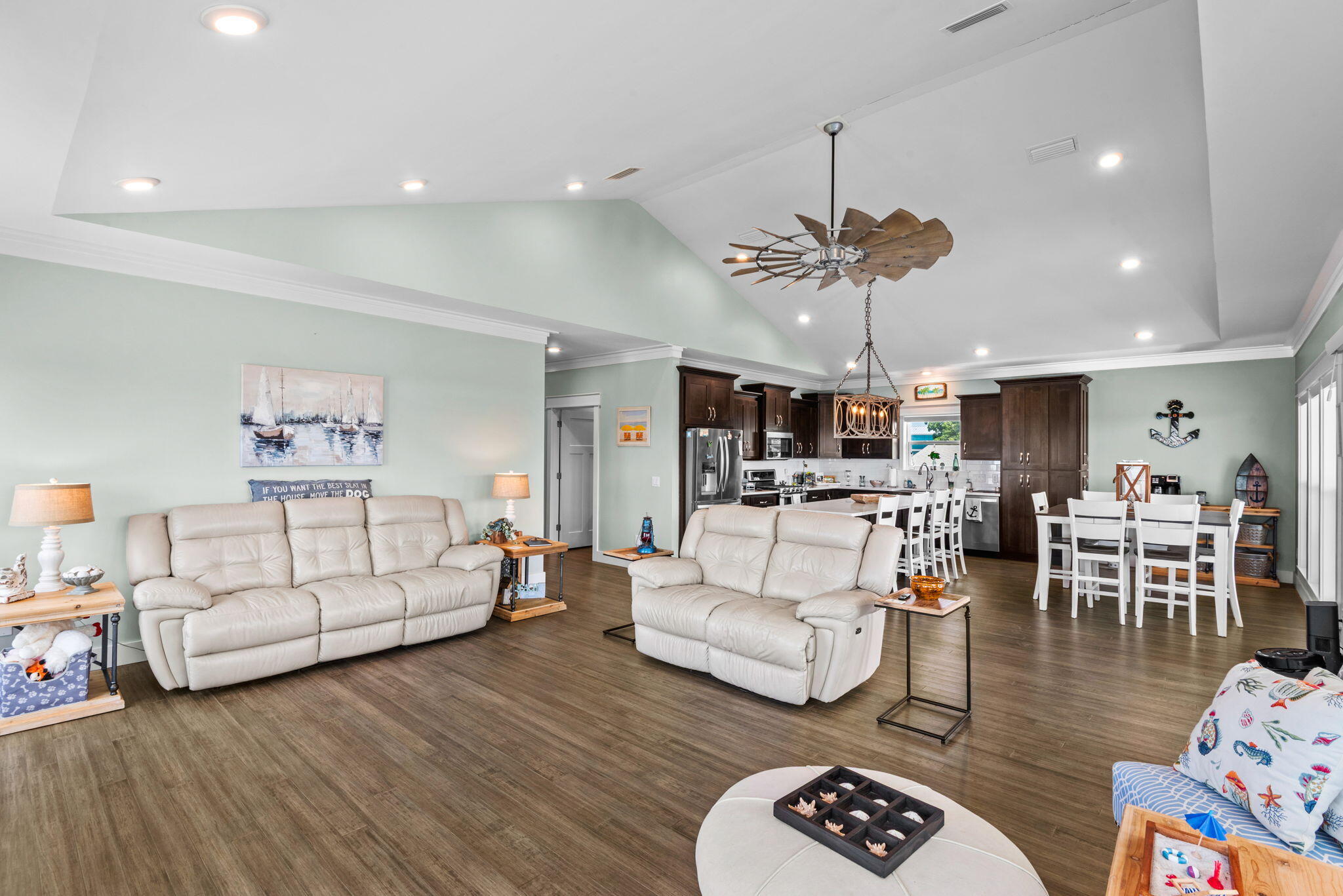 SANTA MONICA BEACH - Residential