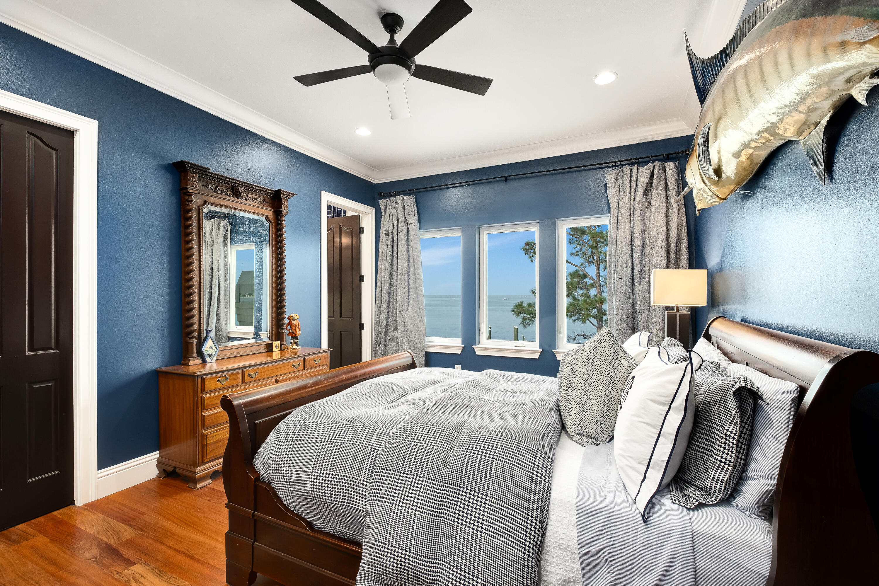 Peacocks Point - Residential