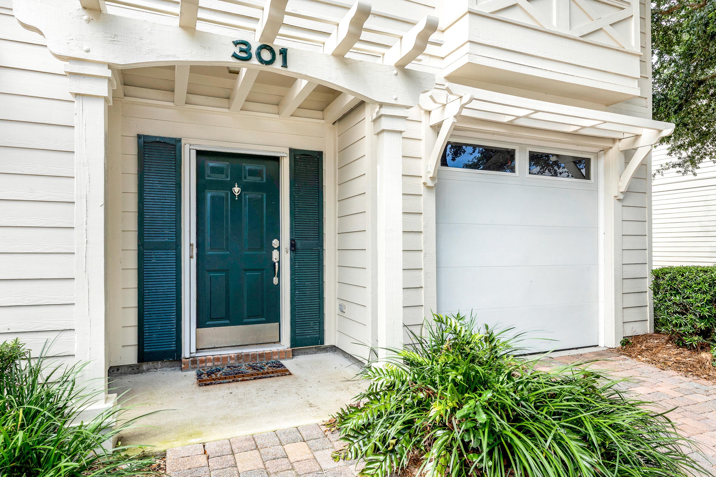 OLD BAY T/H - Residential