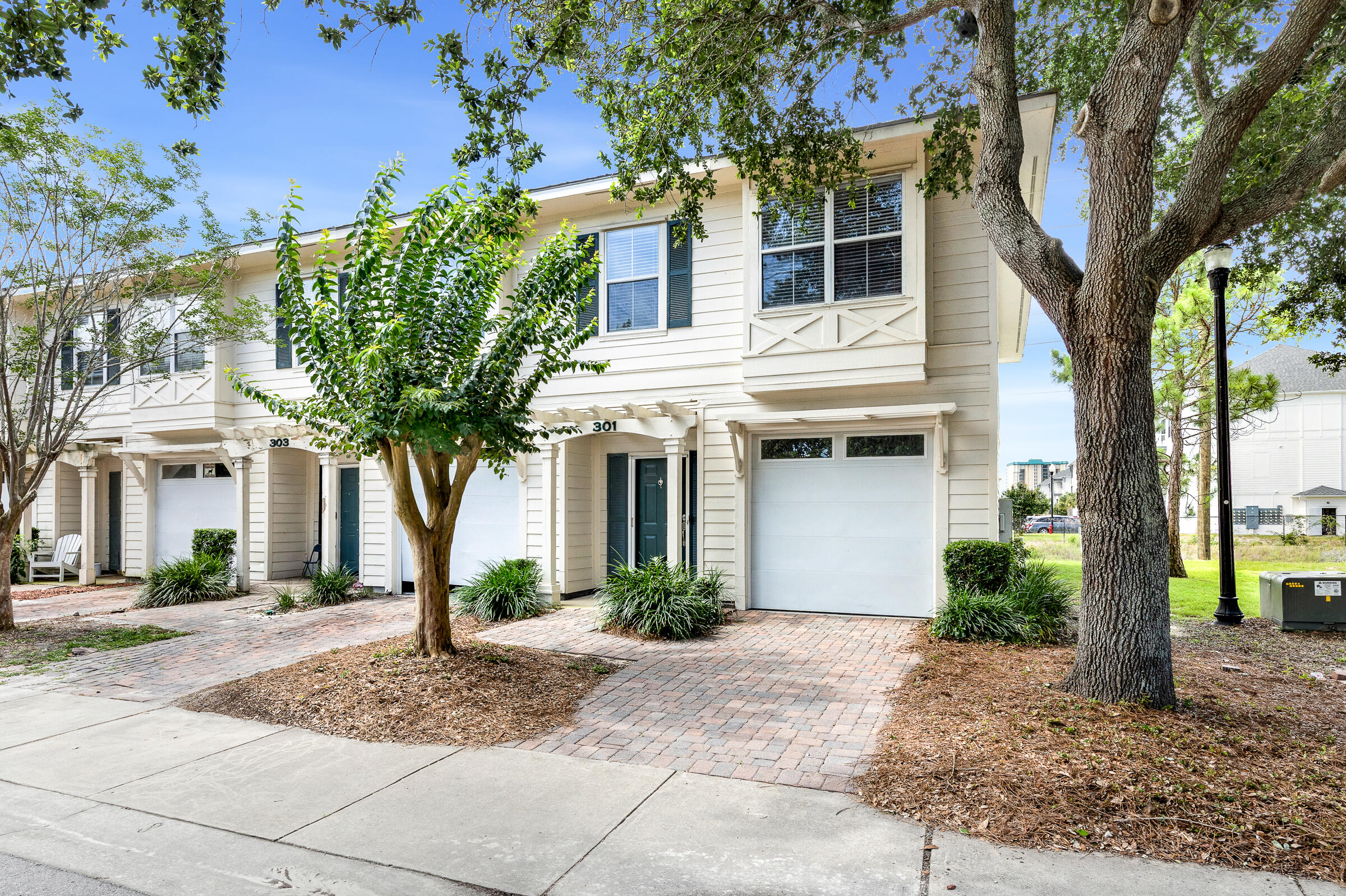 OLD BAY T/H - Residential
