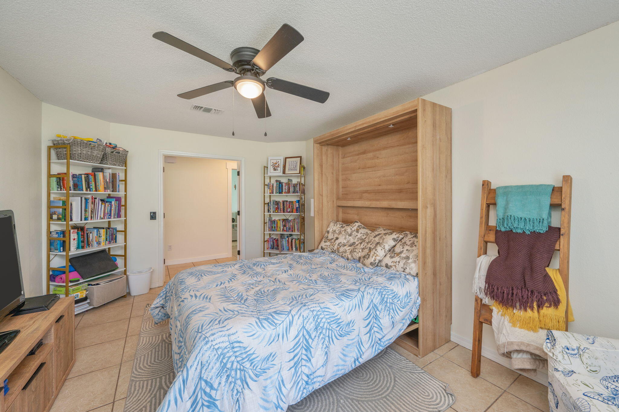 HOLLEY BY THE SEA - Residential