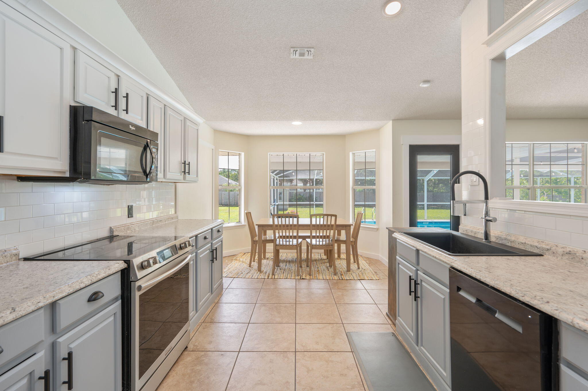 HOLLEY BY THE SEA - Residential