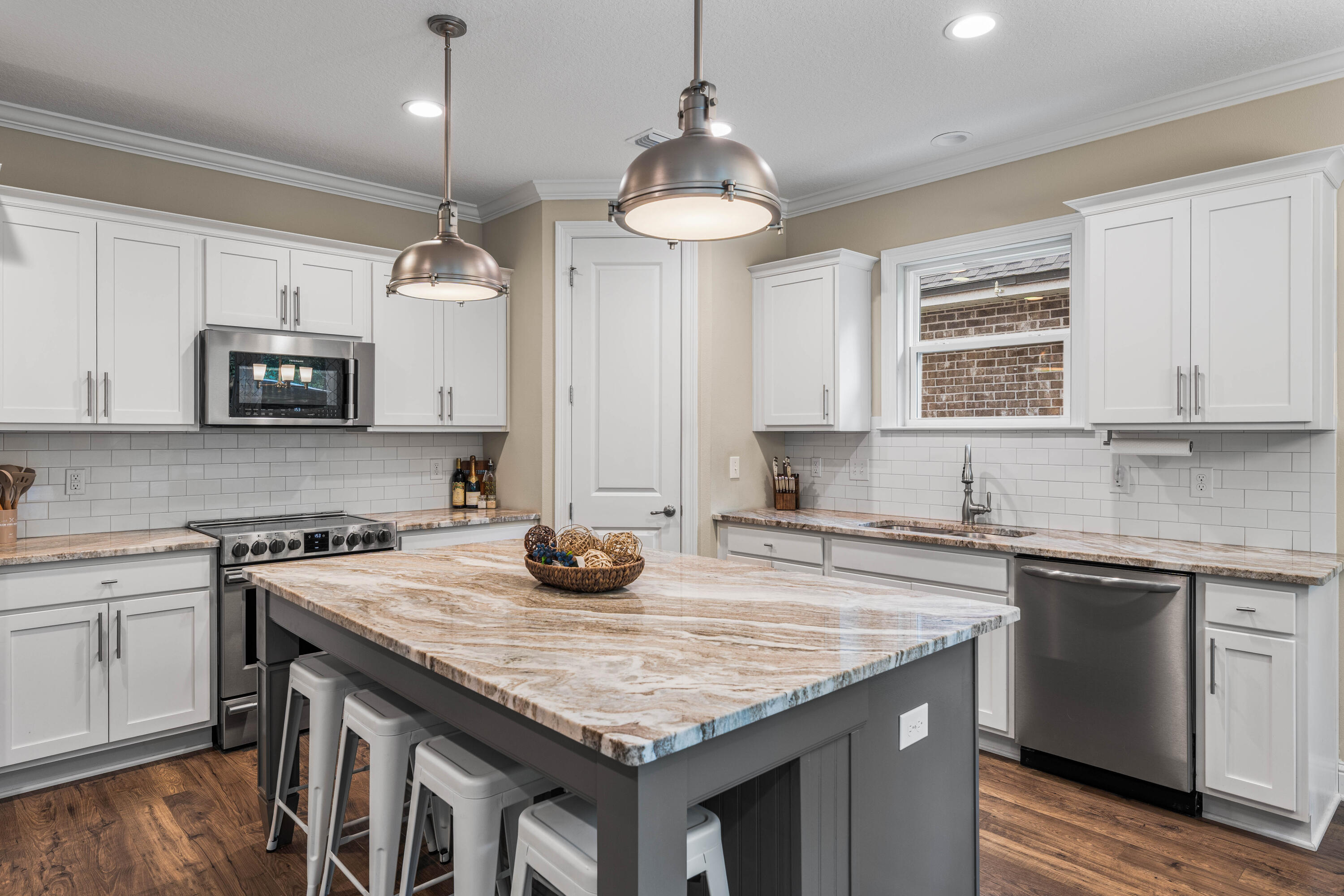 LAUREL OAKS S/D - Residential Lease