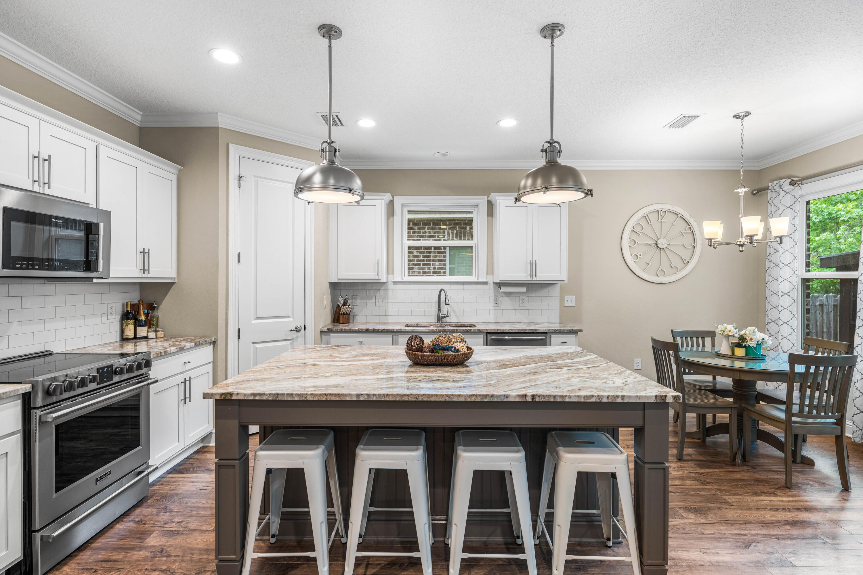 LAUREL OAKS S/D - Residential Lease