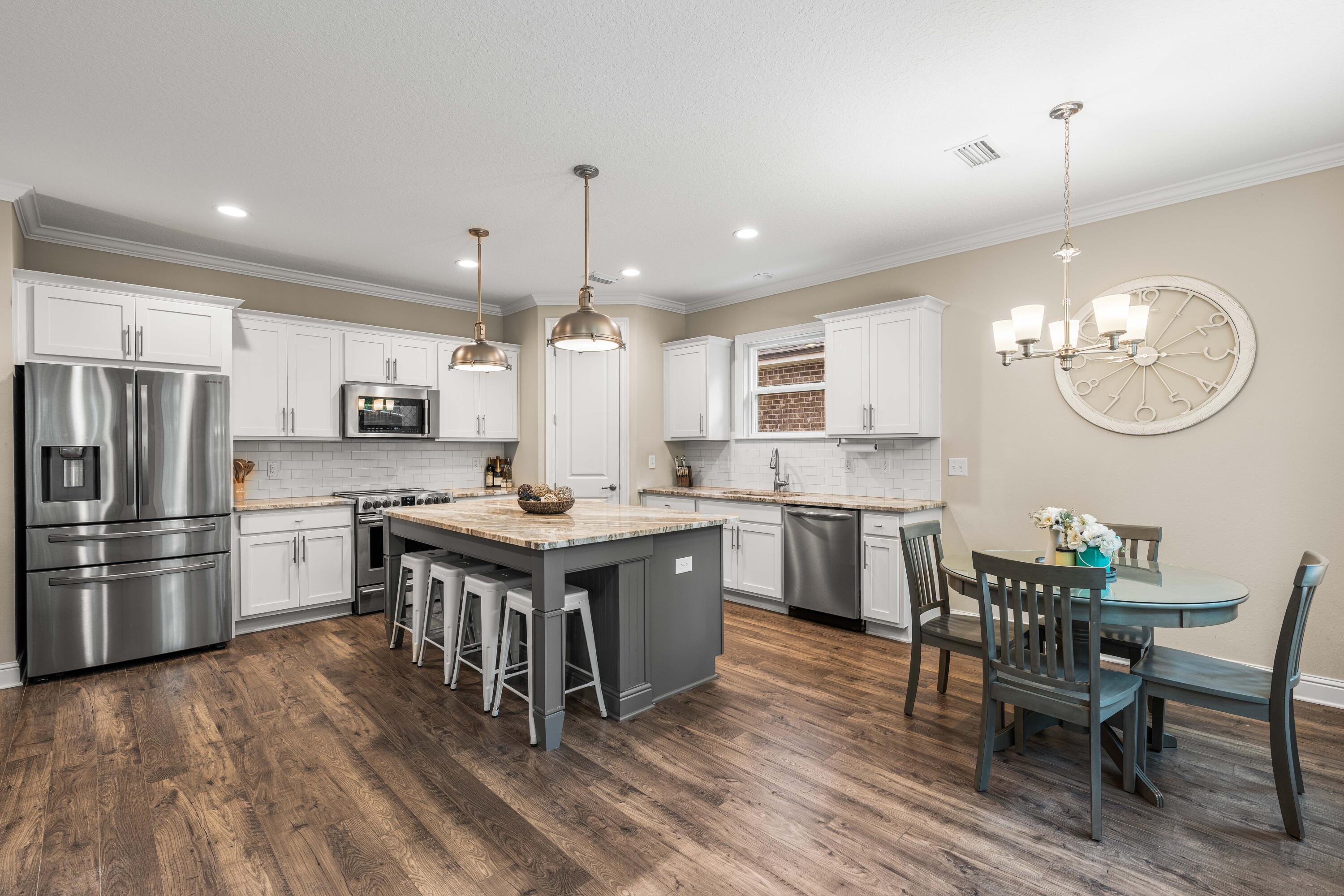 LAUREL OAKS S/D - Residential Lease