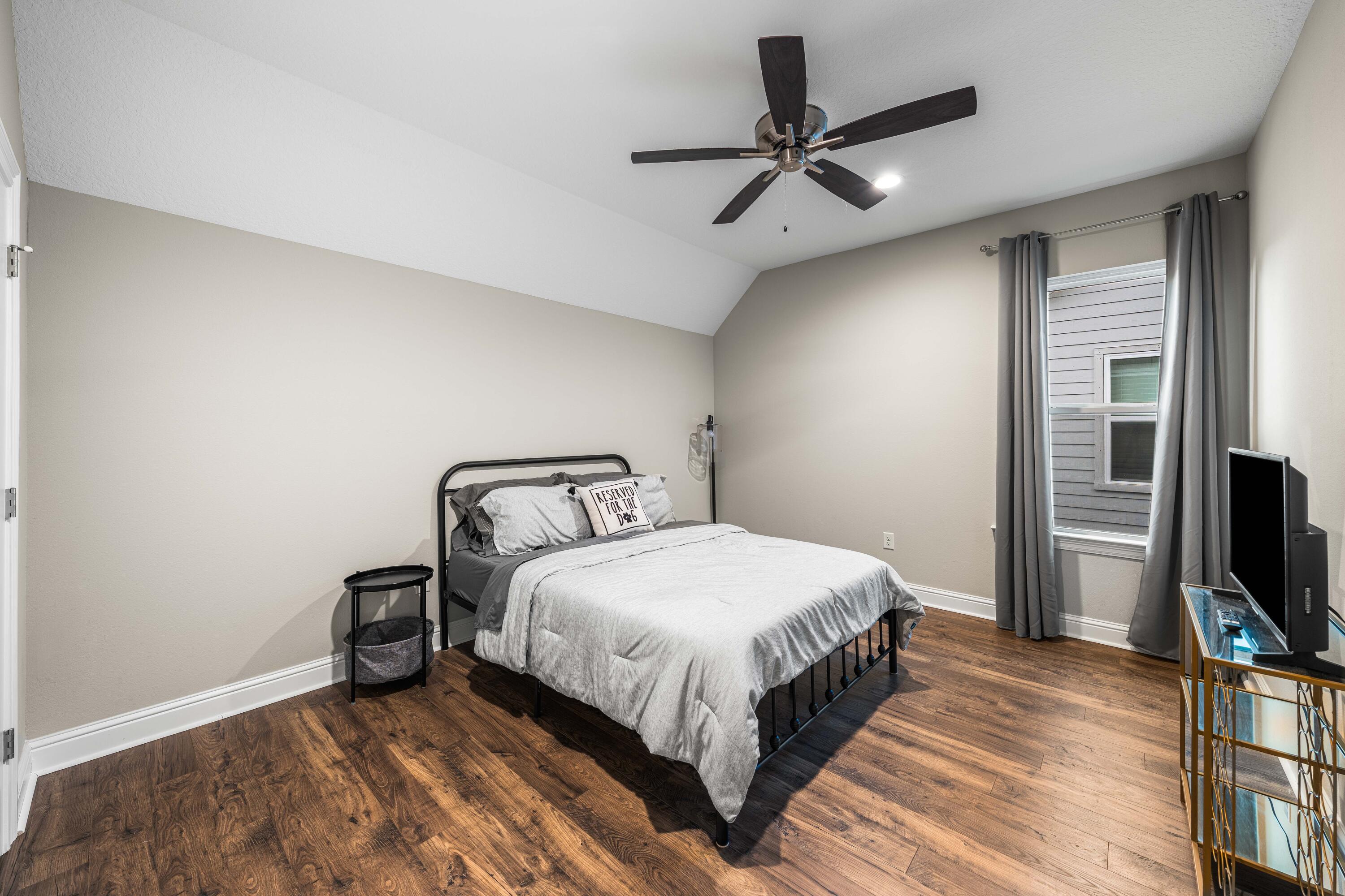 LAUREL OAKS S/D - Residential Lease