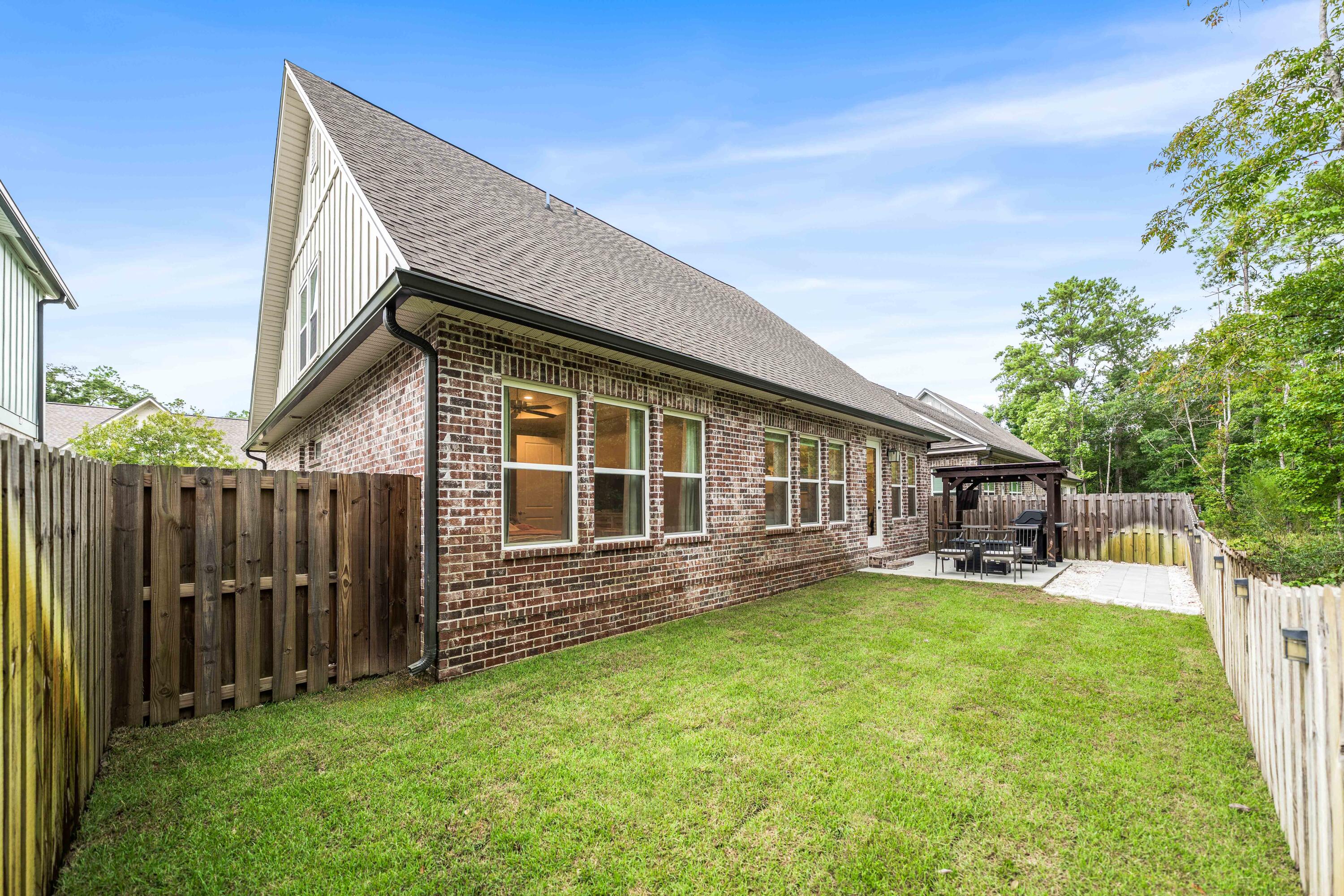 LAUREL OAKS S/D - Residential Lease