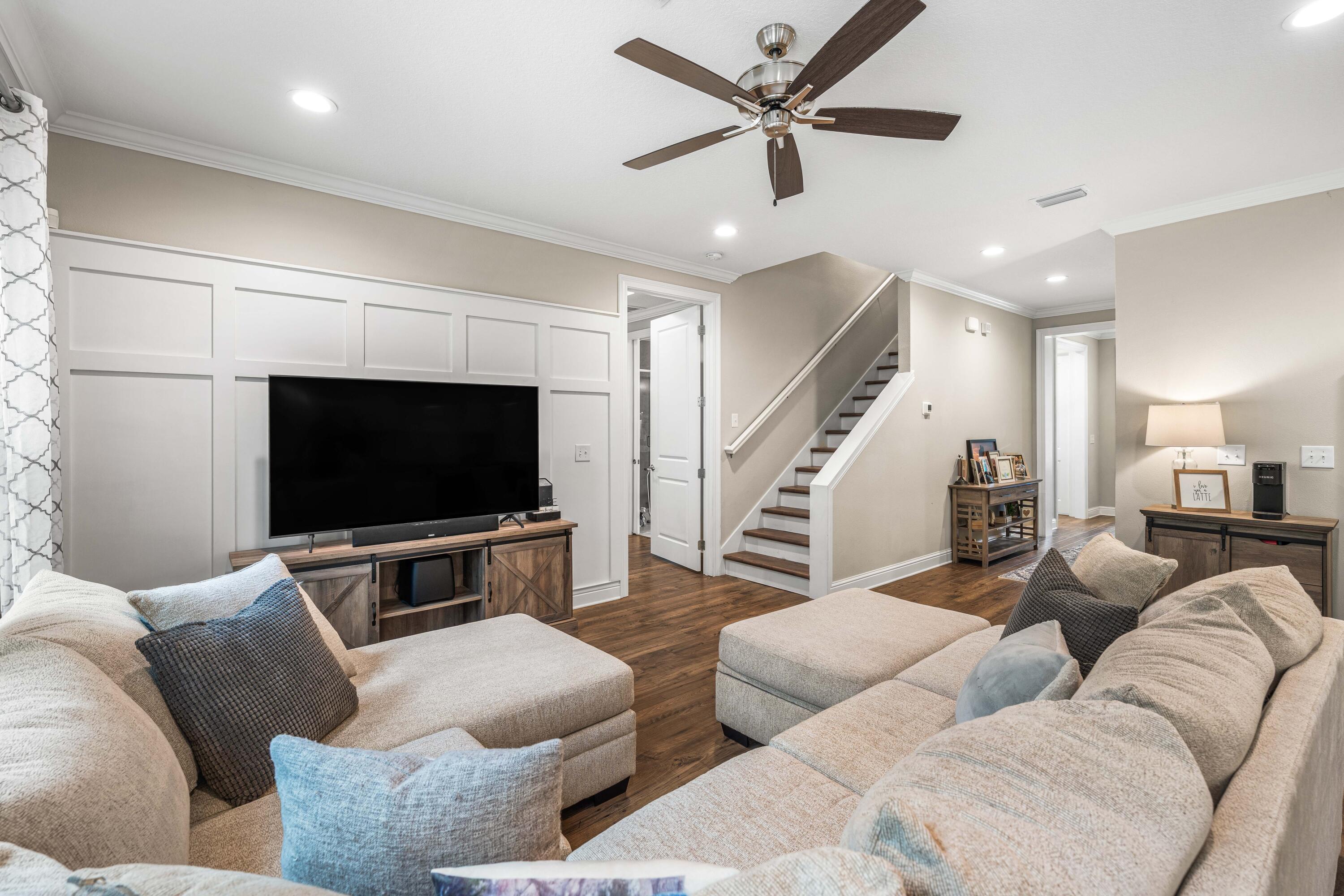 LAUREL OAKS S/D - Residential Lease