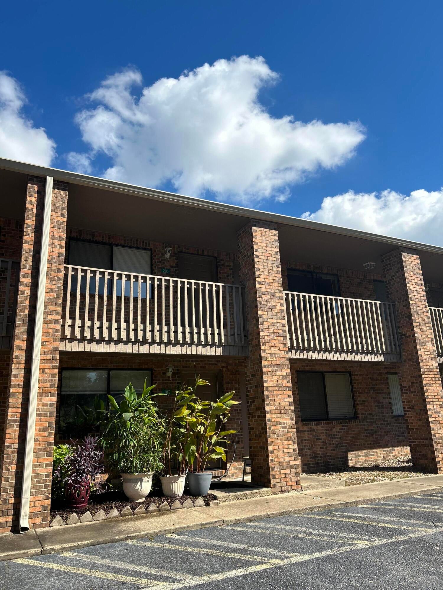 Great little unit! This one bedroom condo has a cute little kitchen and freshly painted. Unit is also partial furnished - living area furniture, queen bed frame awaiting your mattress and a stack washer/dryer. Super clean and ready for you to call home. Will accept small pets. Also if you have your own furniture we can talk.